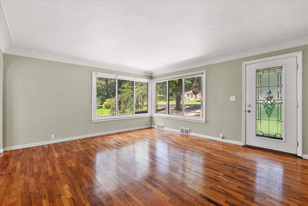 114 River Hills Drive Holland MI 49424