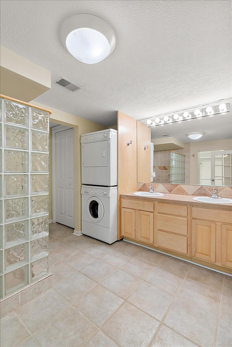 114 River Hills Drive Holland MI 49424