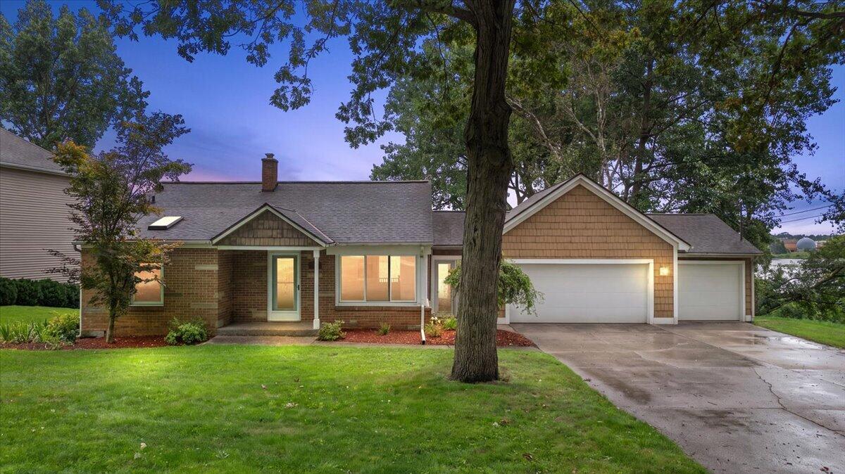 114 River Hills Drive Holland MI 49424
