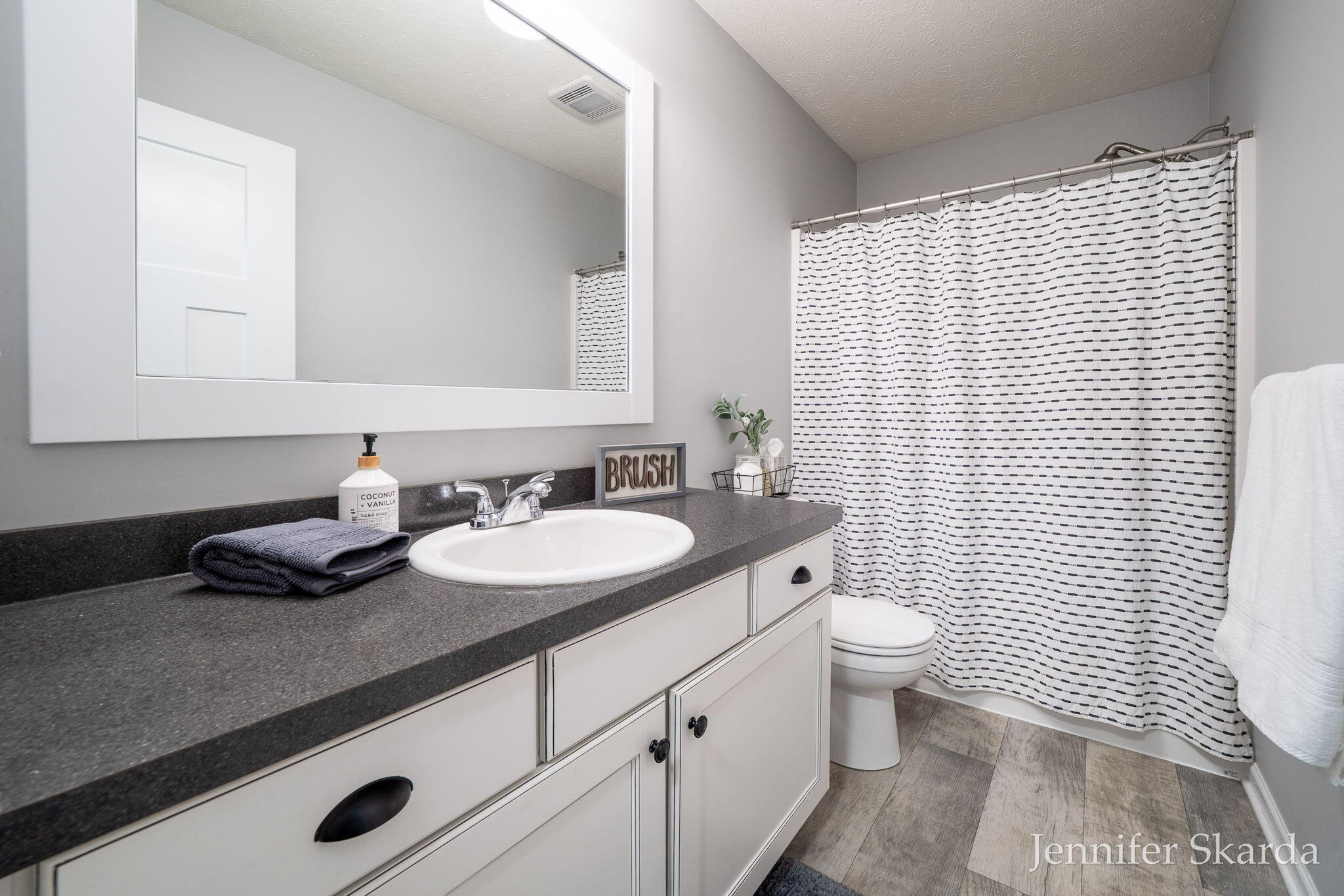 2930 E Morgan Trail NE Rockford MI 49341