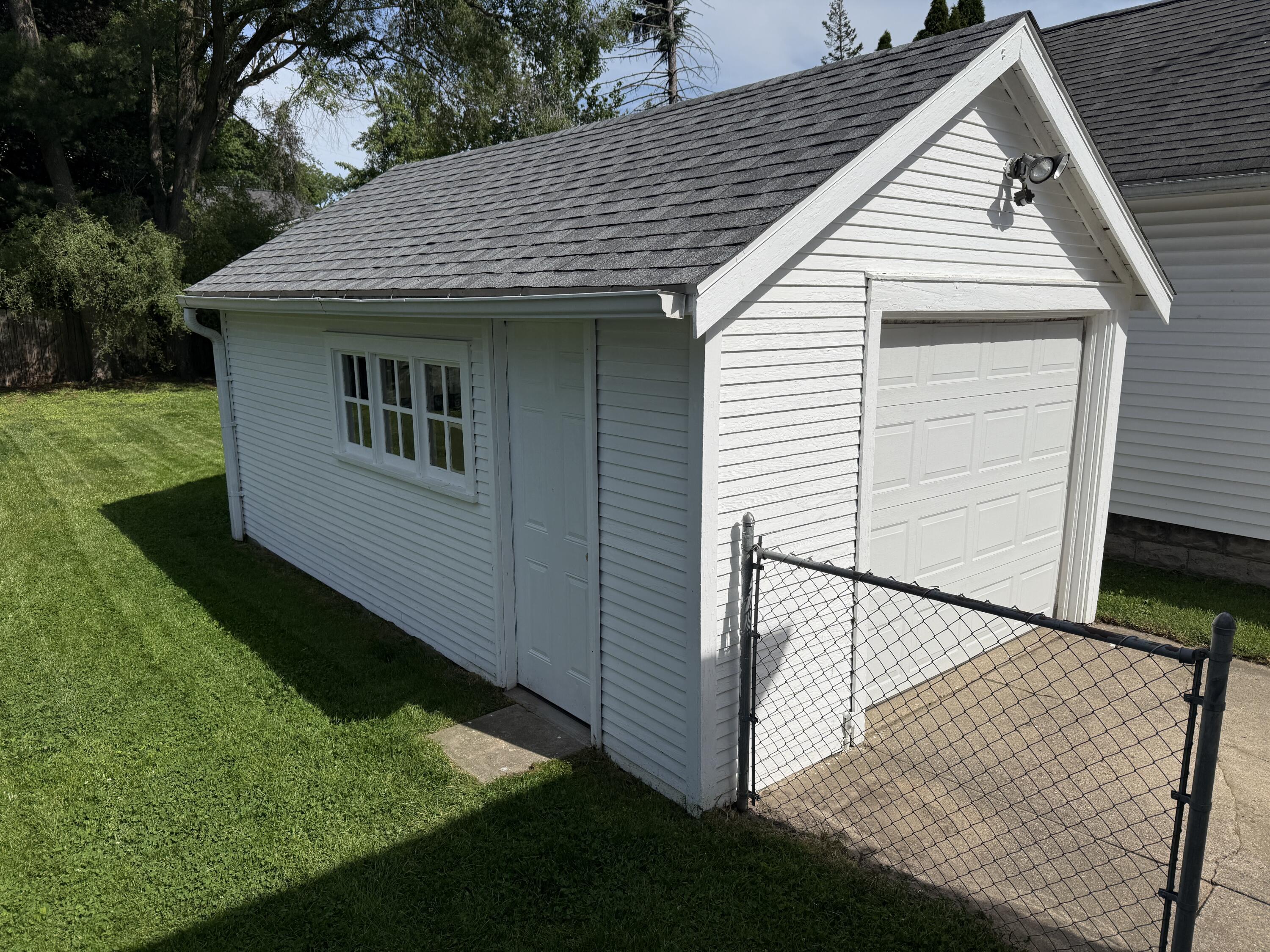 2074 Prospect Avenue NE Grand Rapids MI 49505