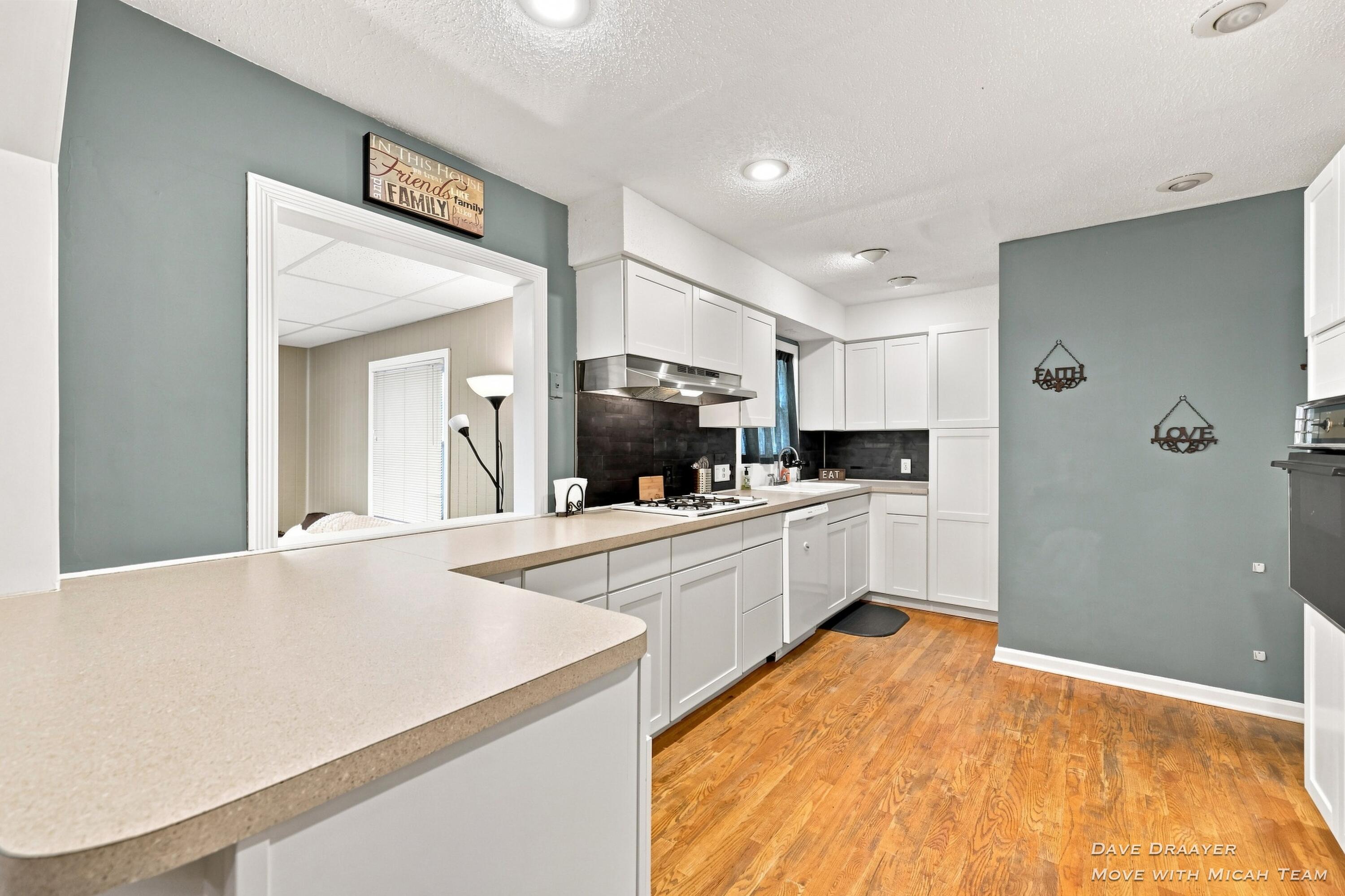 1512 Sylvan Avenue SE Grand Rapids MI 49506