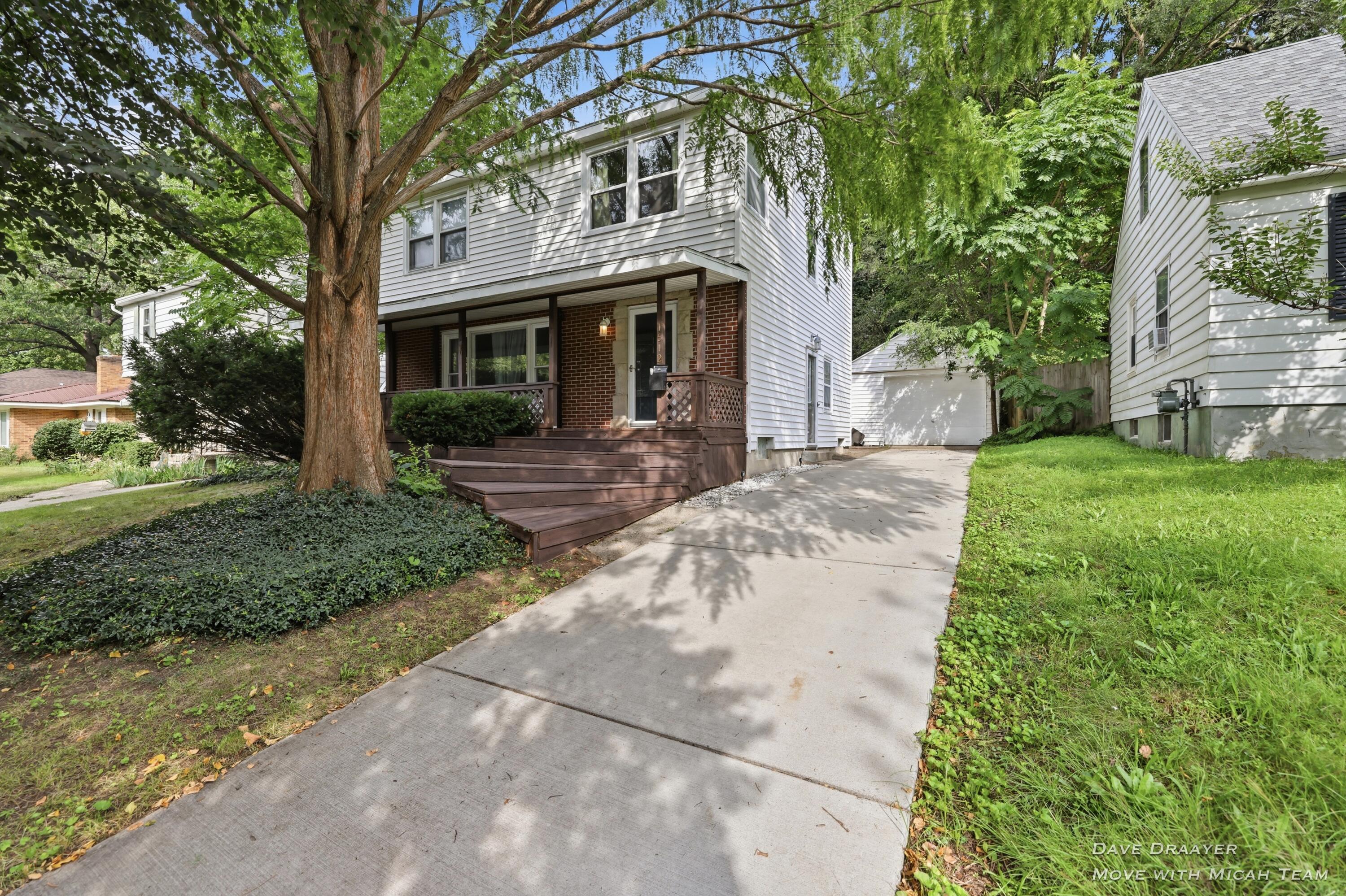1512 Sylvan Avenue SE Grand Rapids MI 49506