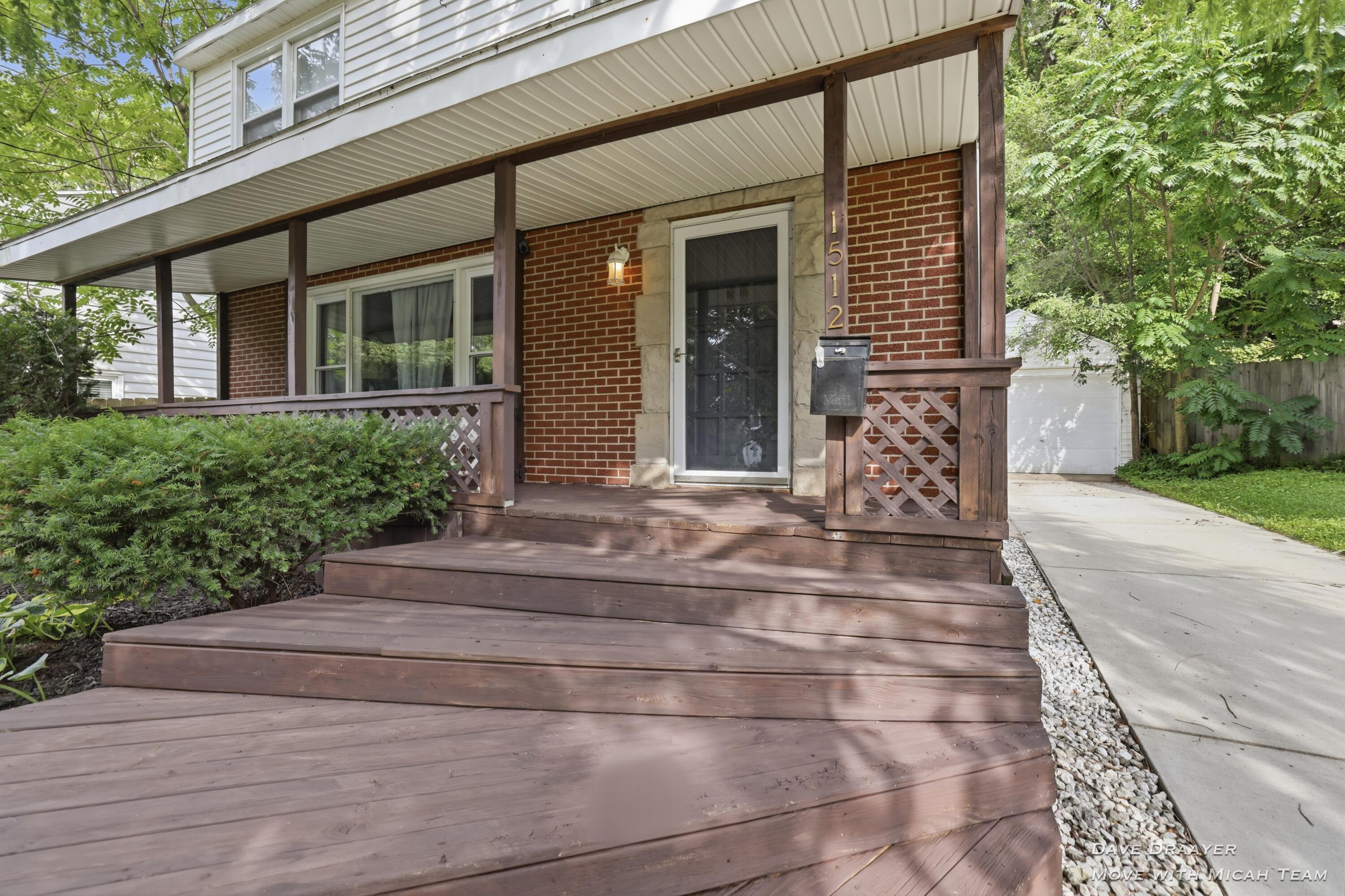 1512 Sylvan Avenue SE Grand Rapids MI 49506