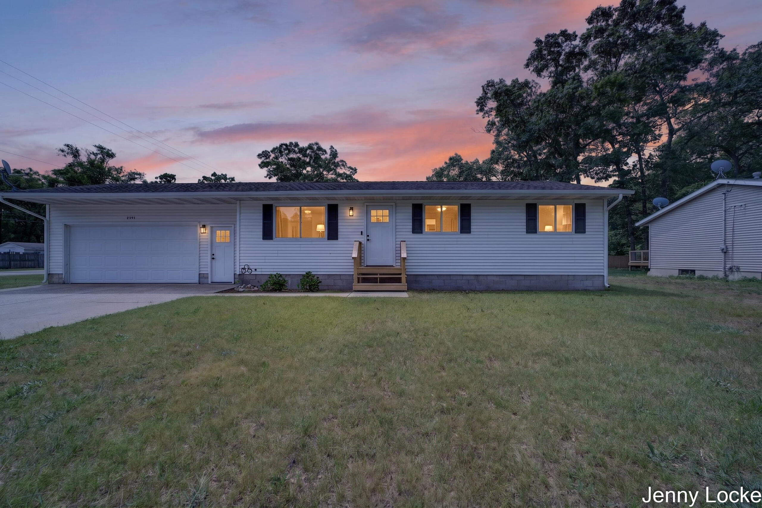 2391 Macarthur Road Muskegon MI 49442
