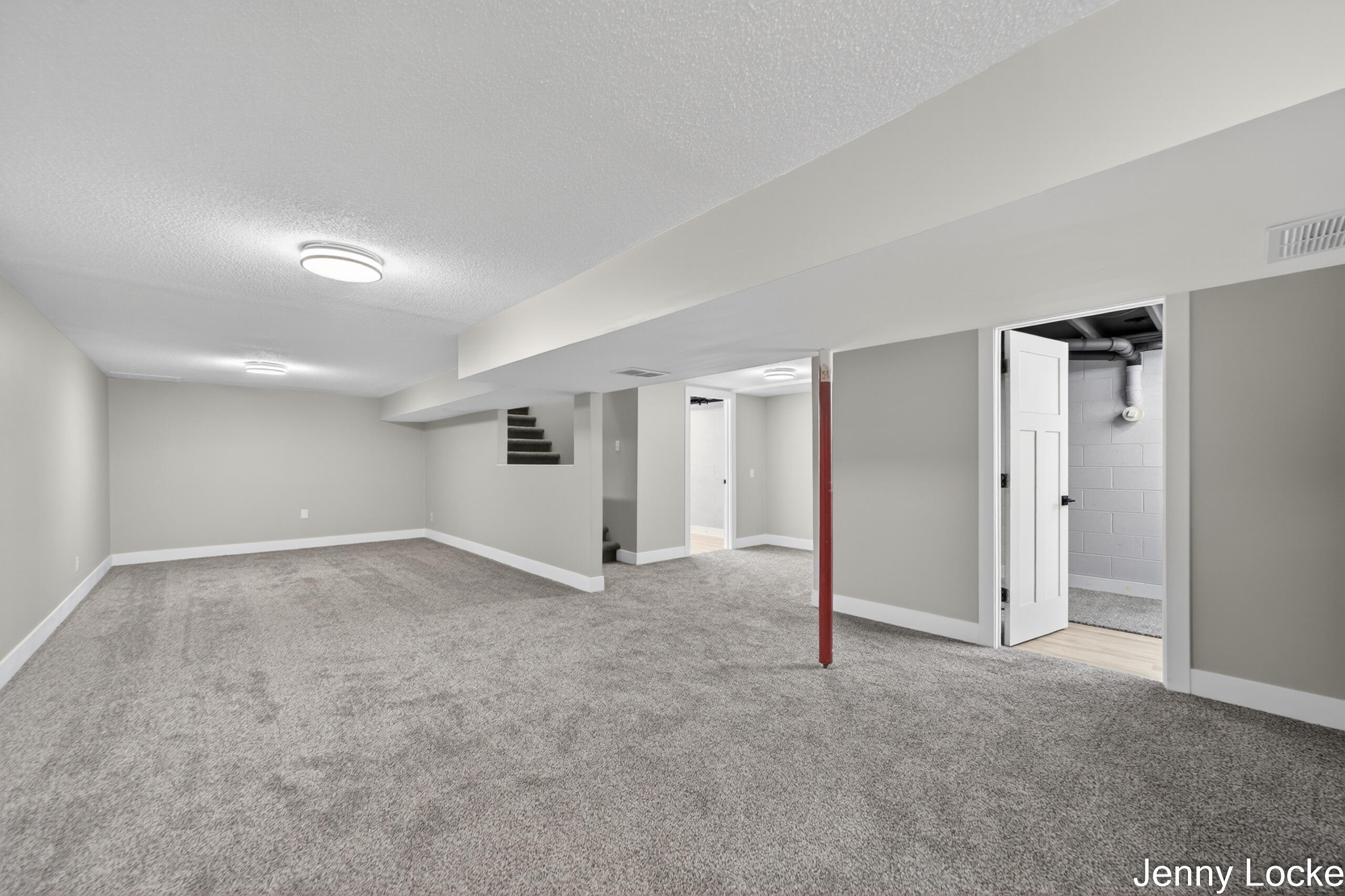 2391 Macarthur Road Muskegon MI 49442