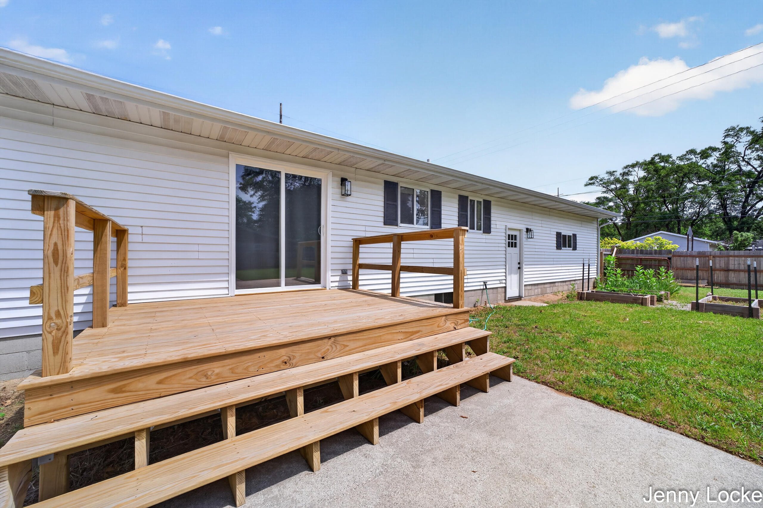 2391 Macarthur Road Muskegon MI 49442