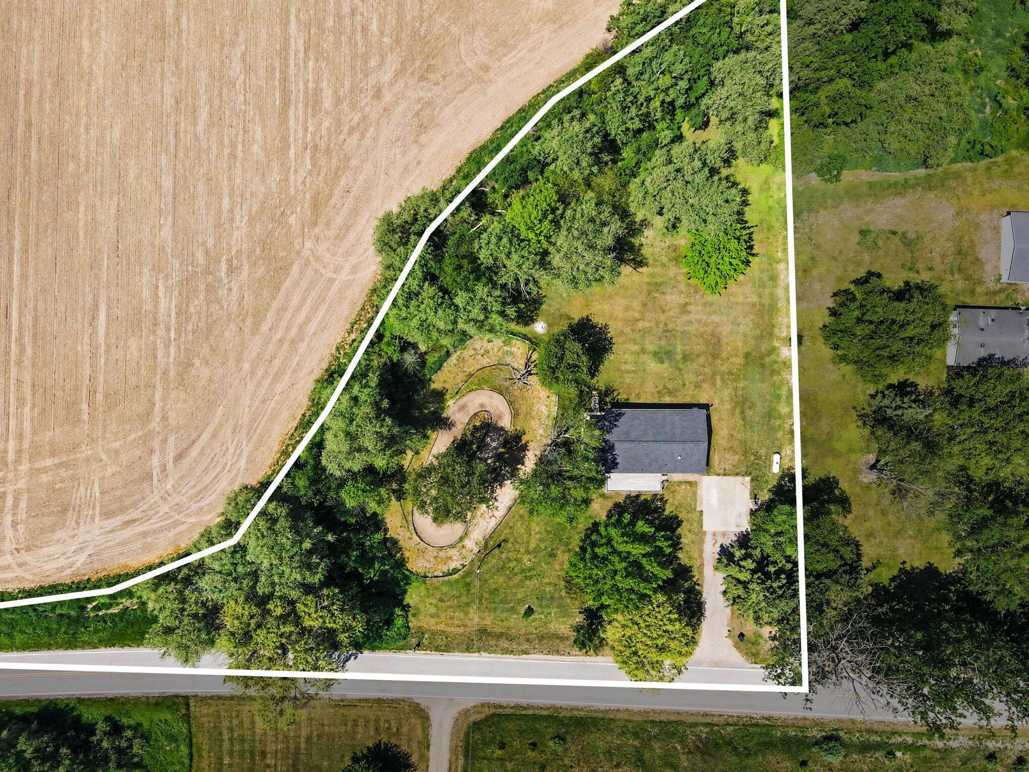 1226 66th Street Fennville MI 49408