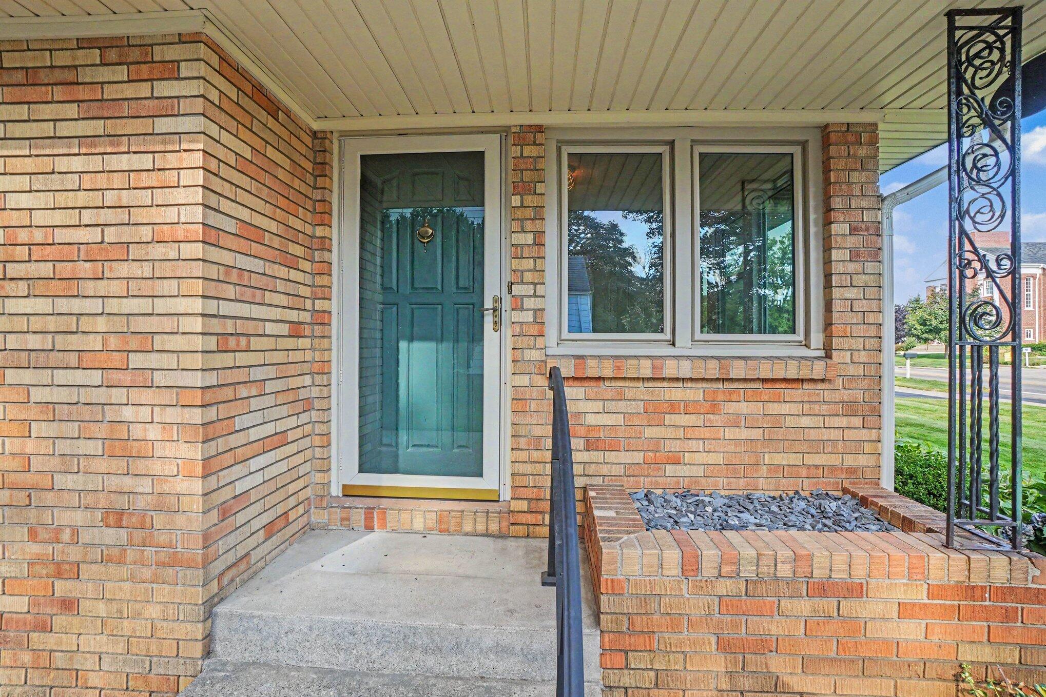 24 E 32nd Street Holland MI 49423