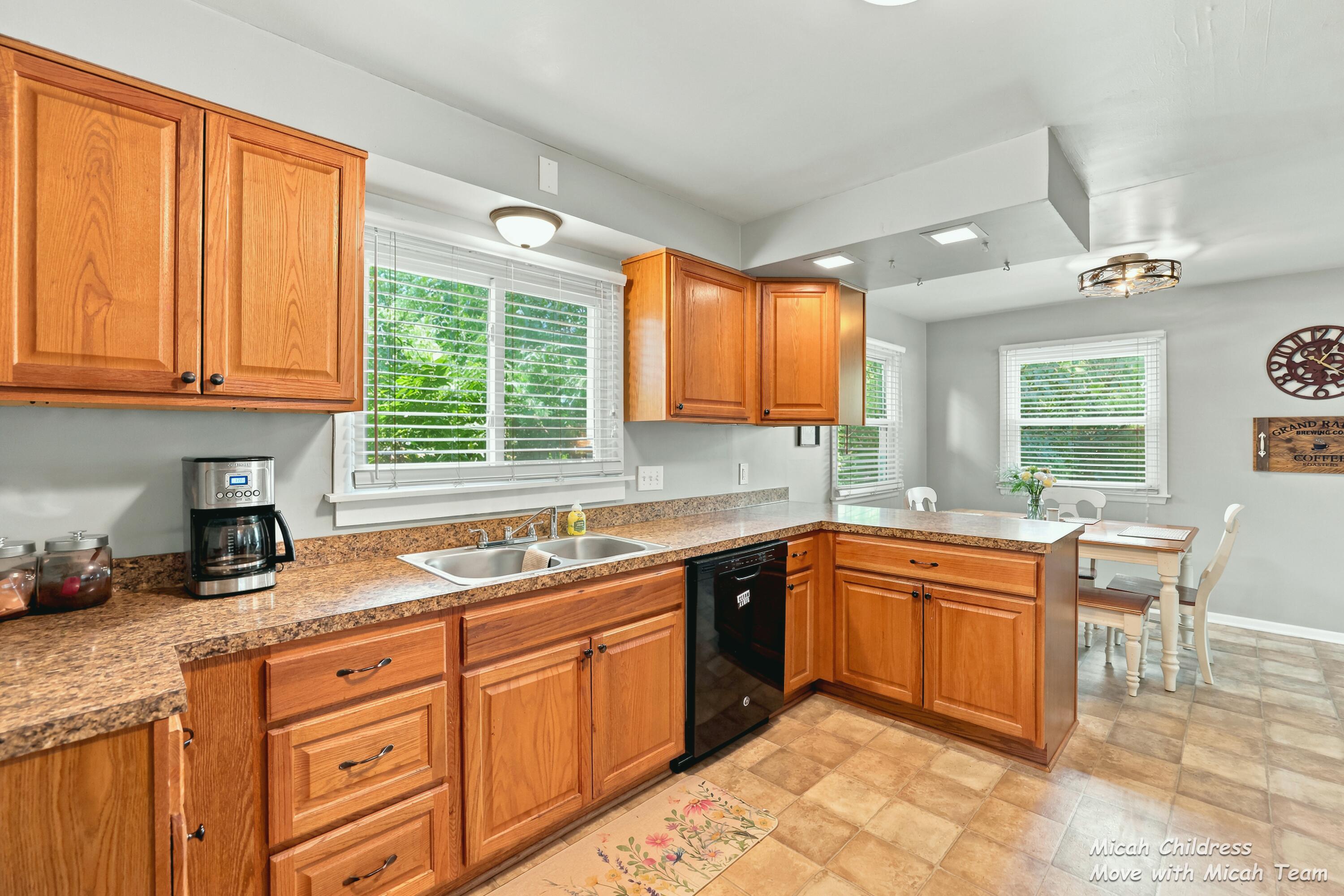 3313 Fuller Avenue SE Grand Rapids MI 49508