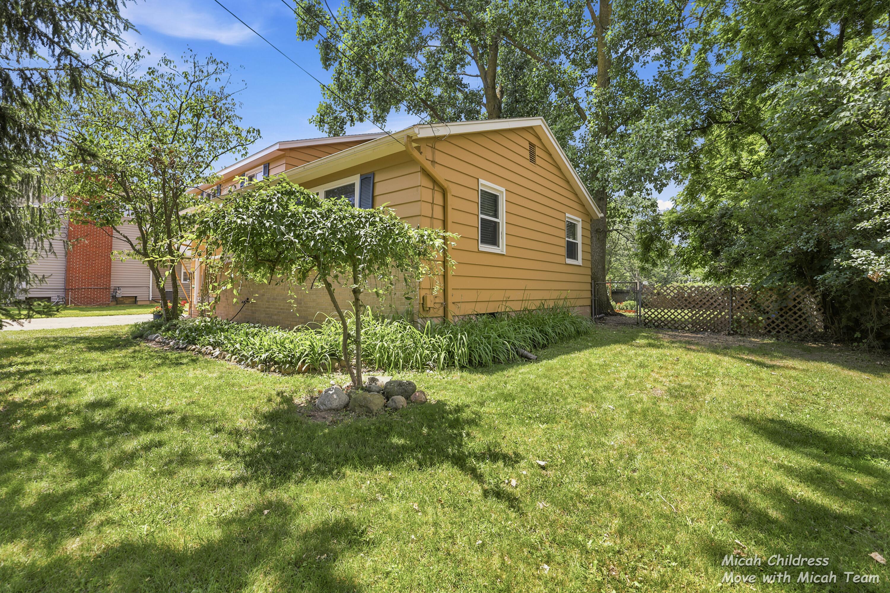 3313 Fuller Avenue SE Grand Rapids MI 49508