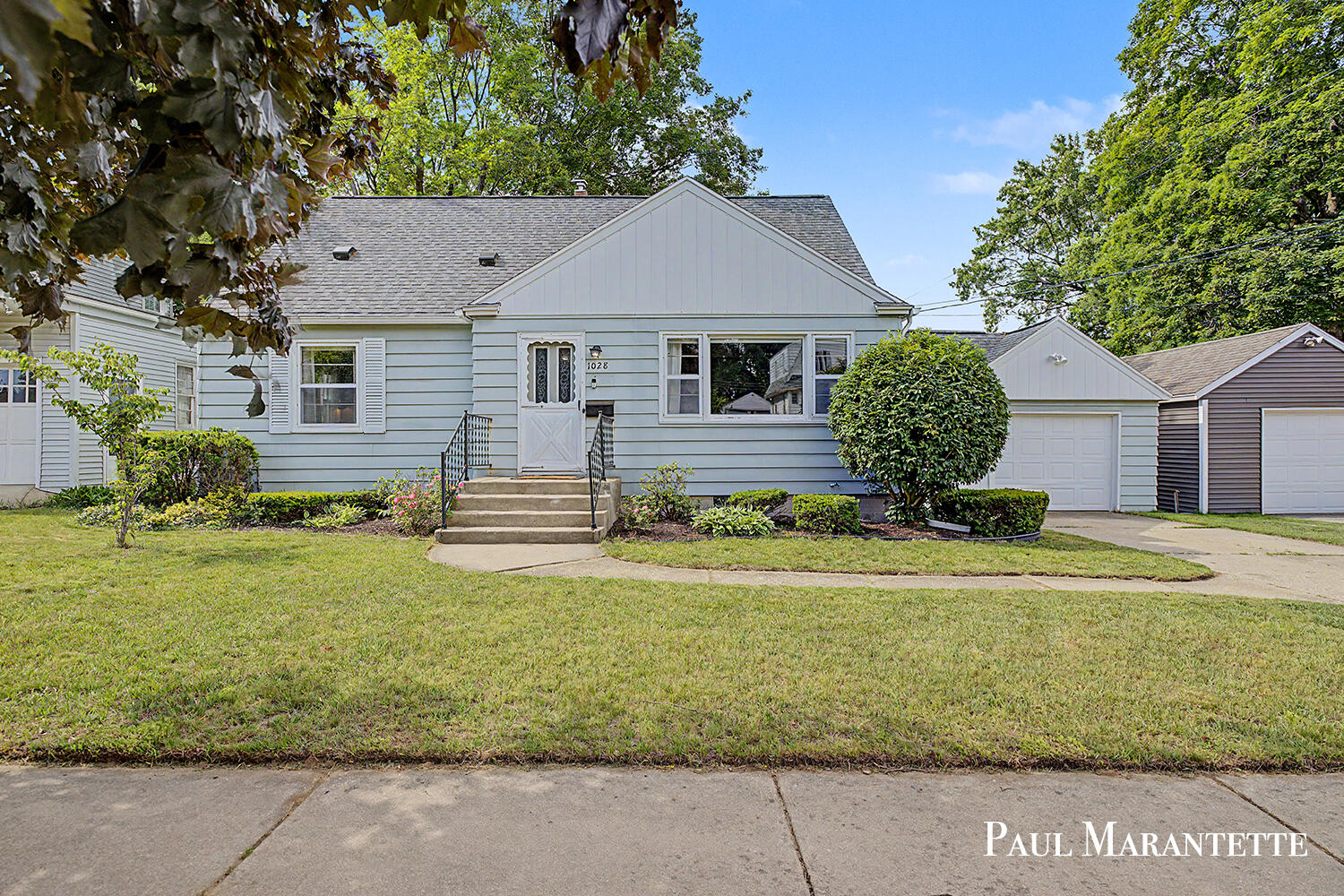 1028 Dorroll Street NE Grand Rapids MI 49505
