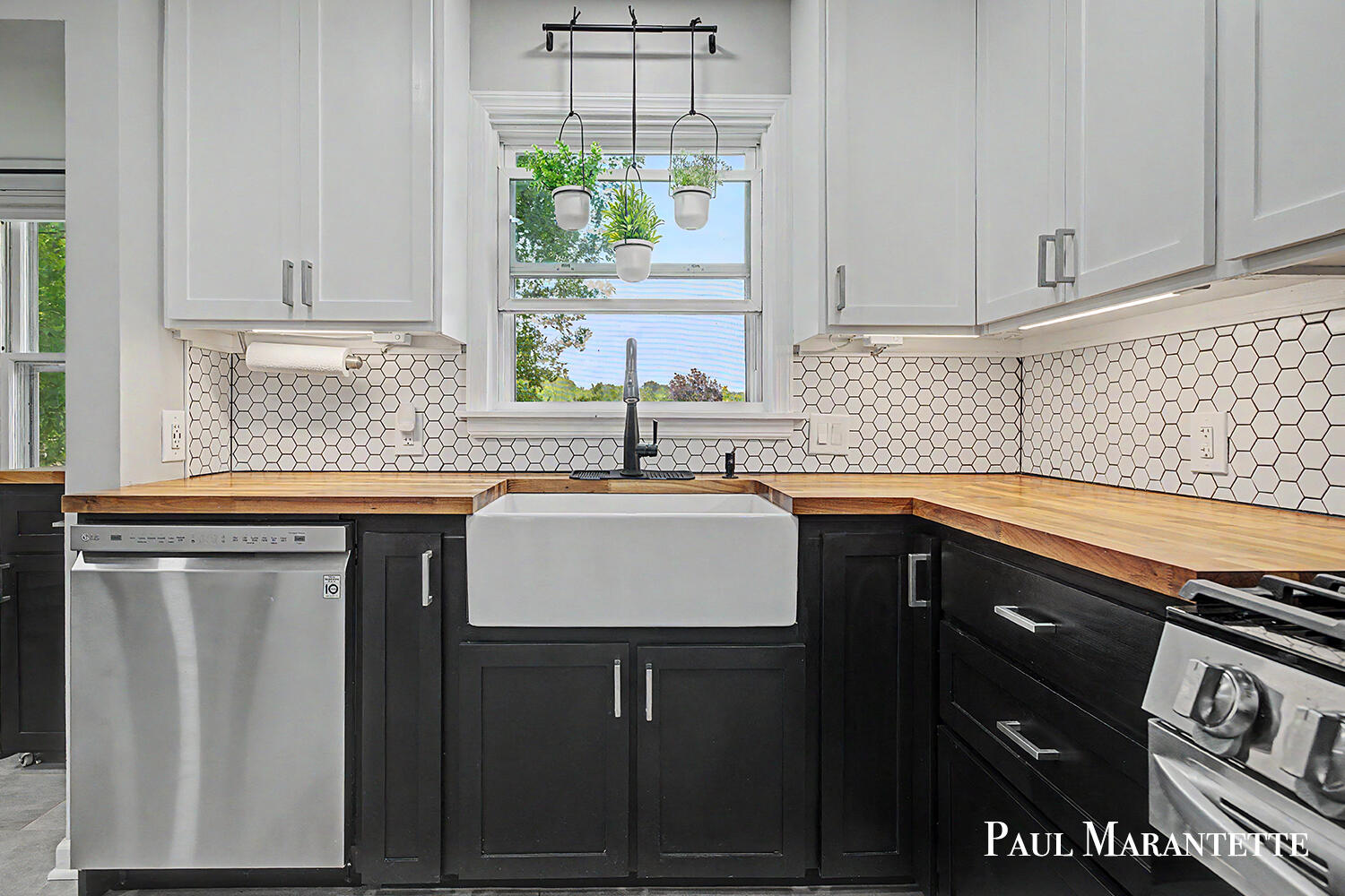 1028 Dorroll Street NE Grand Rapids MI 49505