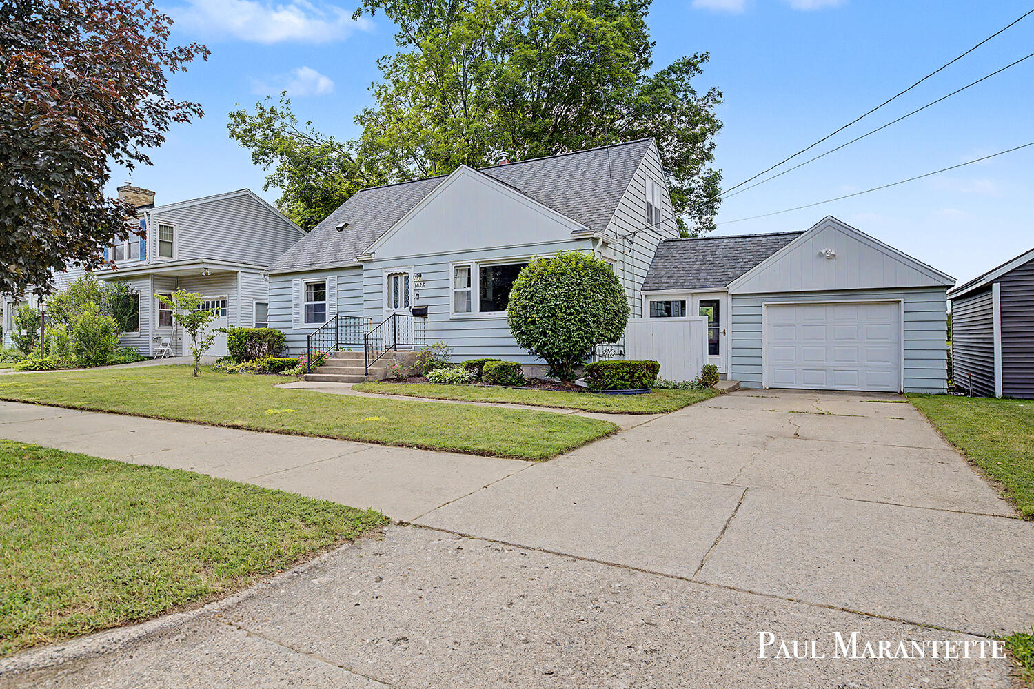 1028 Dorroll Street NE Grand Rapids MI 49505