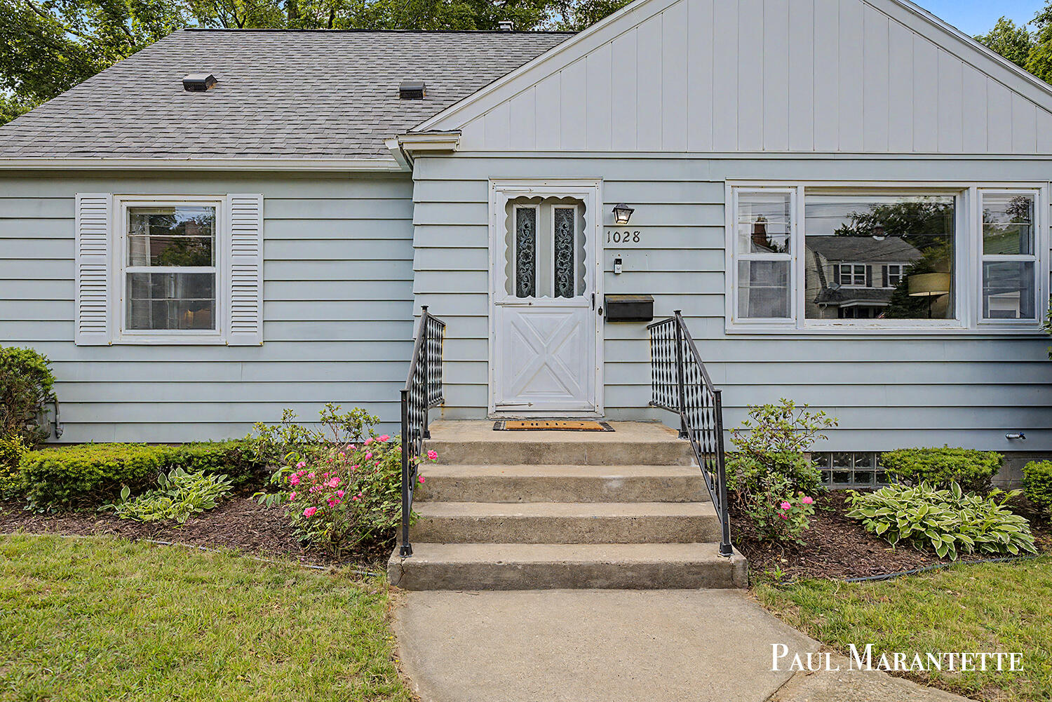 1028 Dorroll Street NE Grand Rapids MI 49505