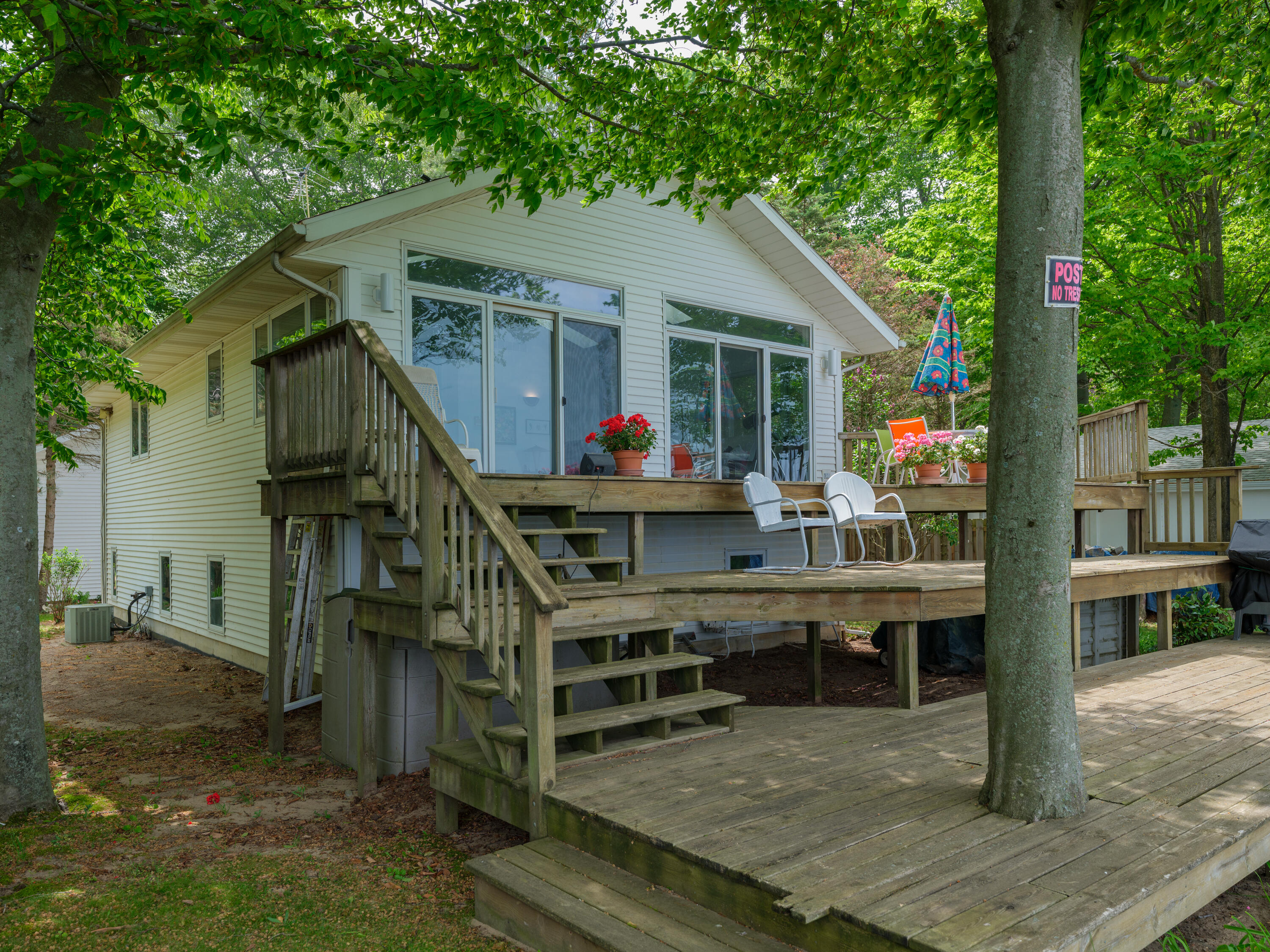 1192 Cherry Drive South Haven MI 49090
