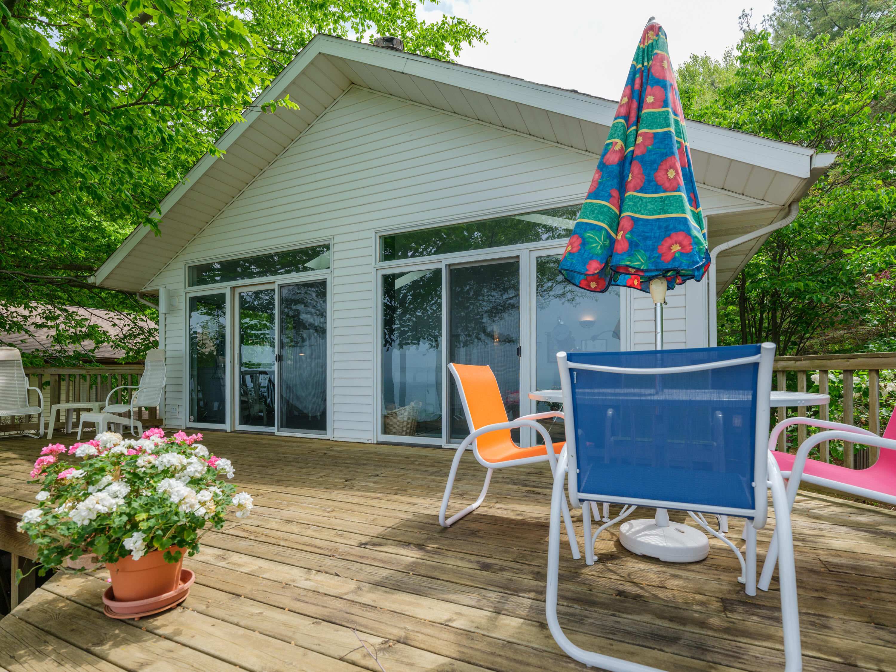 1192 Cherry Drive South Haven MI 49090