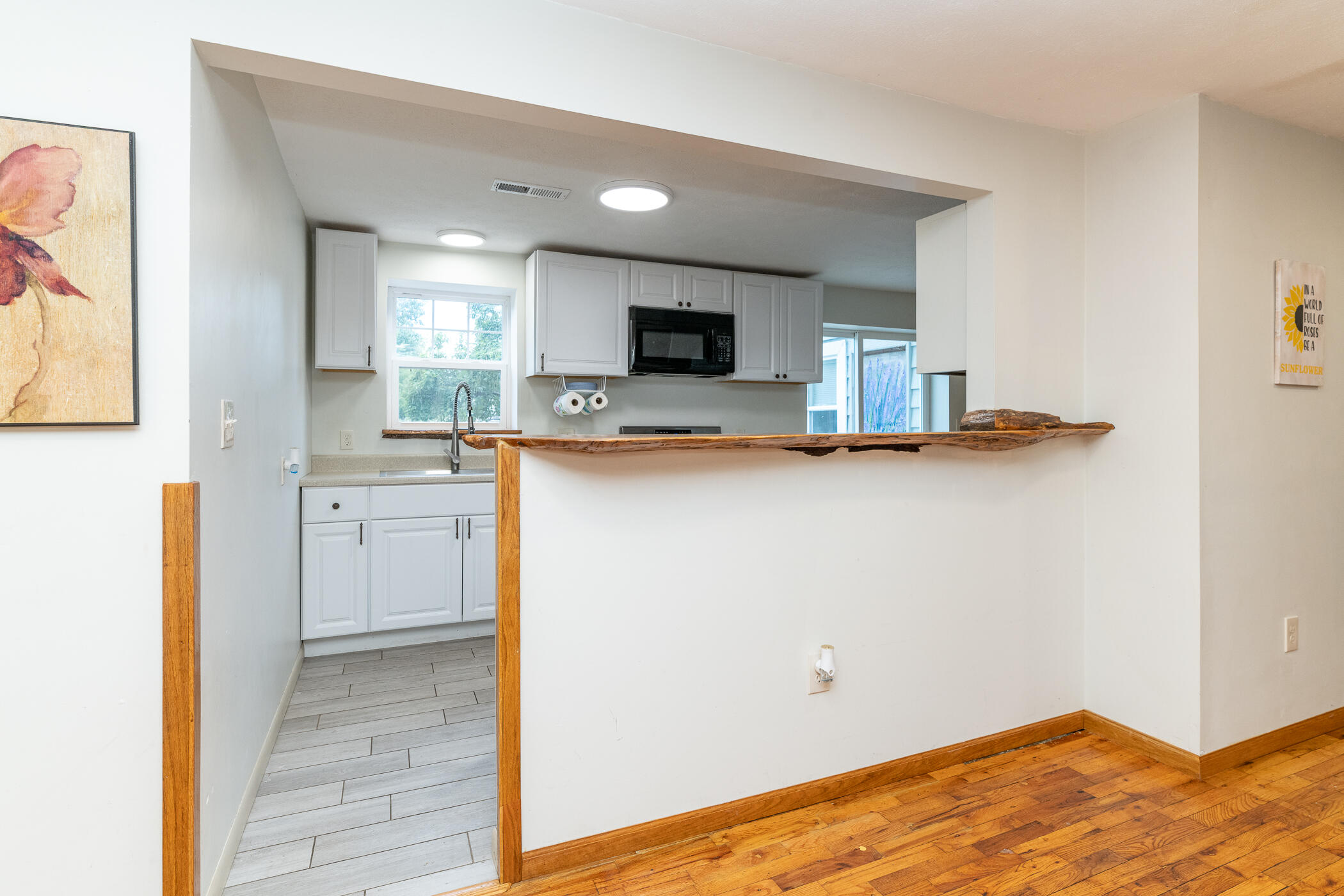 6922 Lovers Lane Portage MI 49002