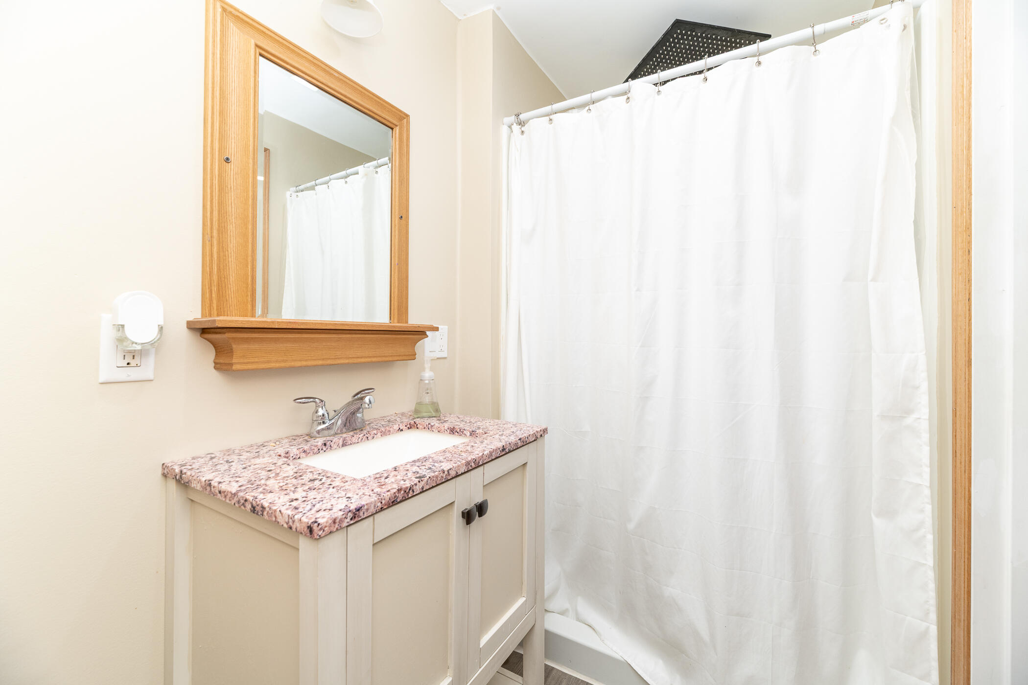 6922 Lovers Lane Portage MI 49002