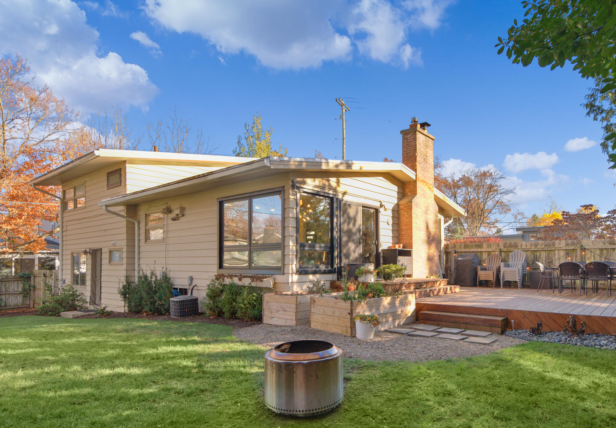 1353 Pinecrest Avenue SE East Grand Rapids MI 49506