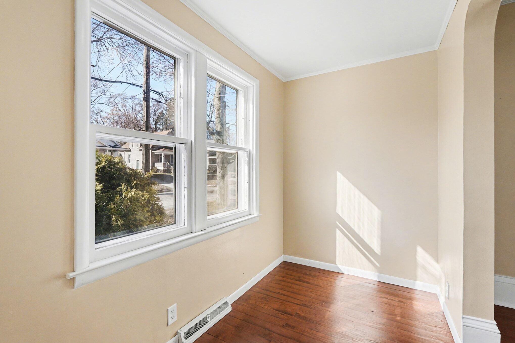 892 W Forest Avenue Muskegon MI 49441