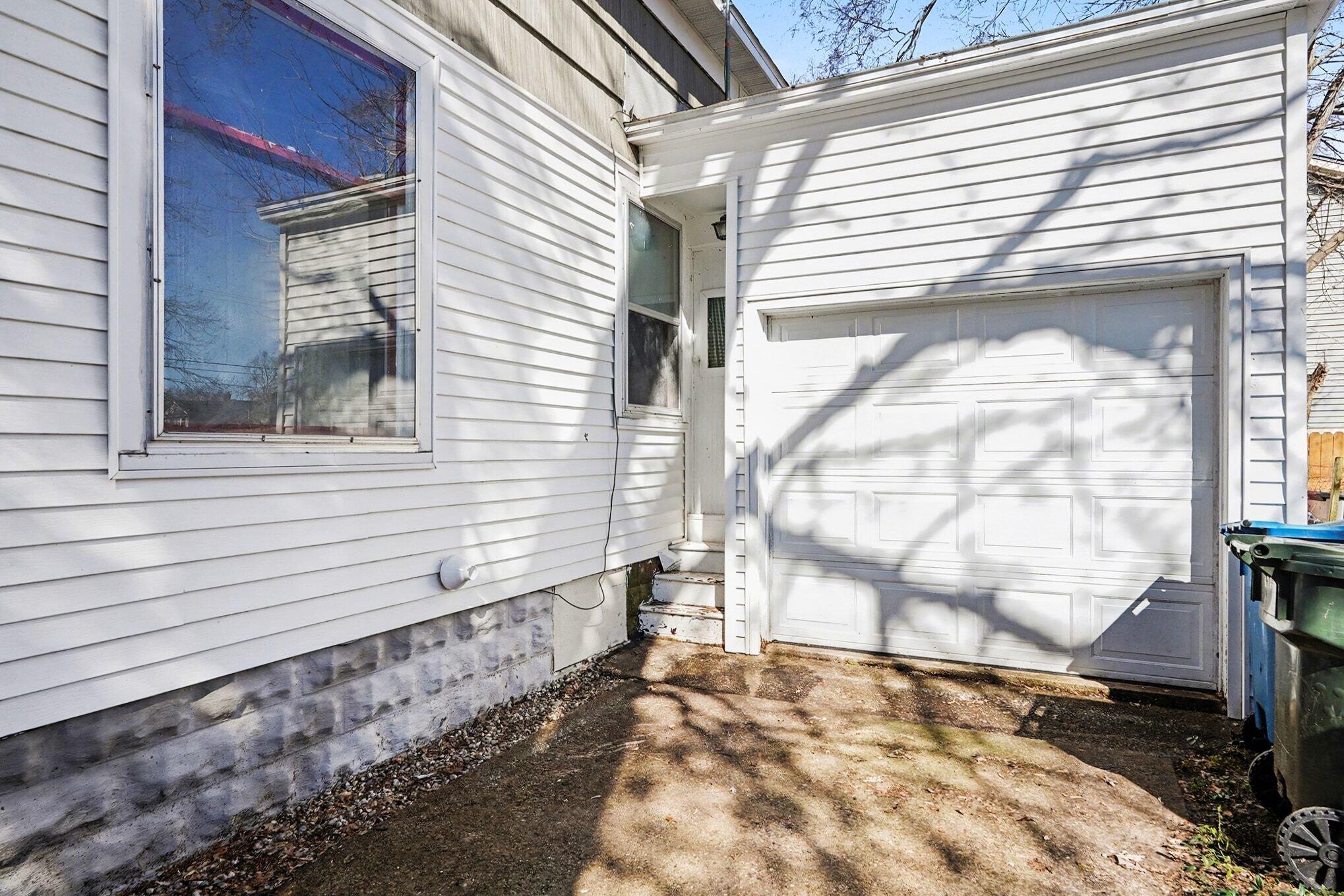 892 W Forest Avenue Muskegon MI 49441