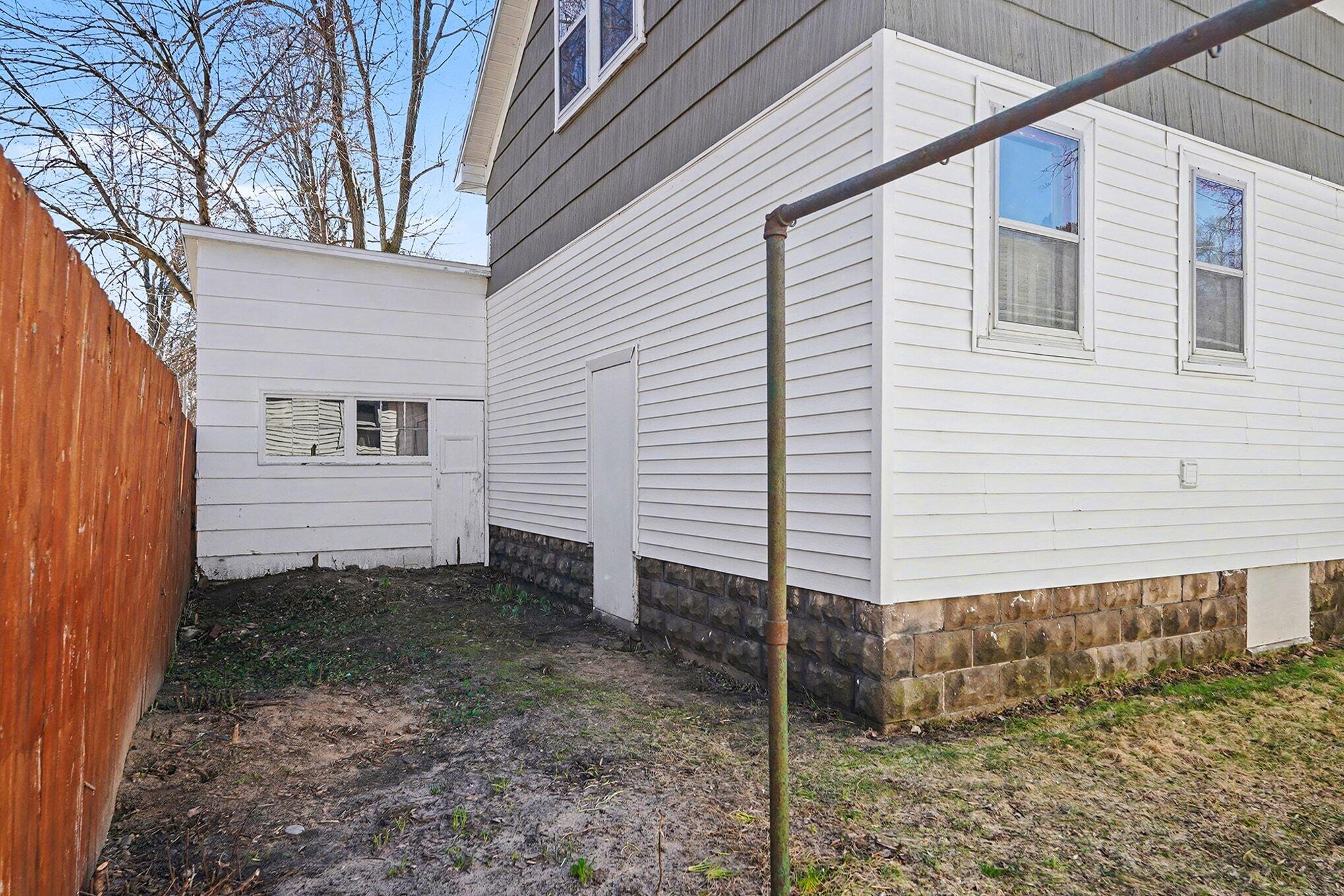 892 W Forest Avenue Muskegon MI 49441