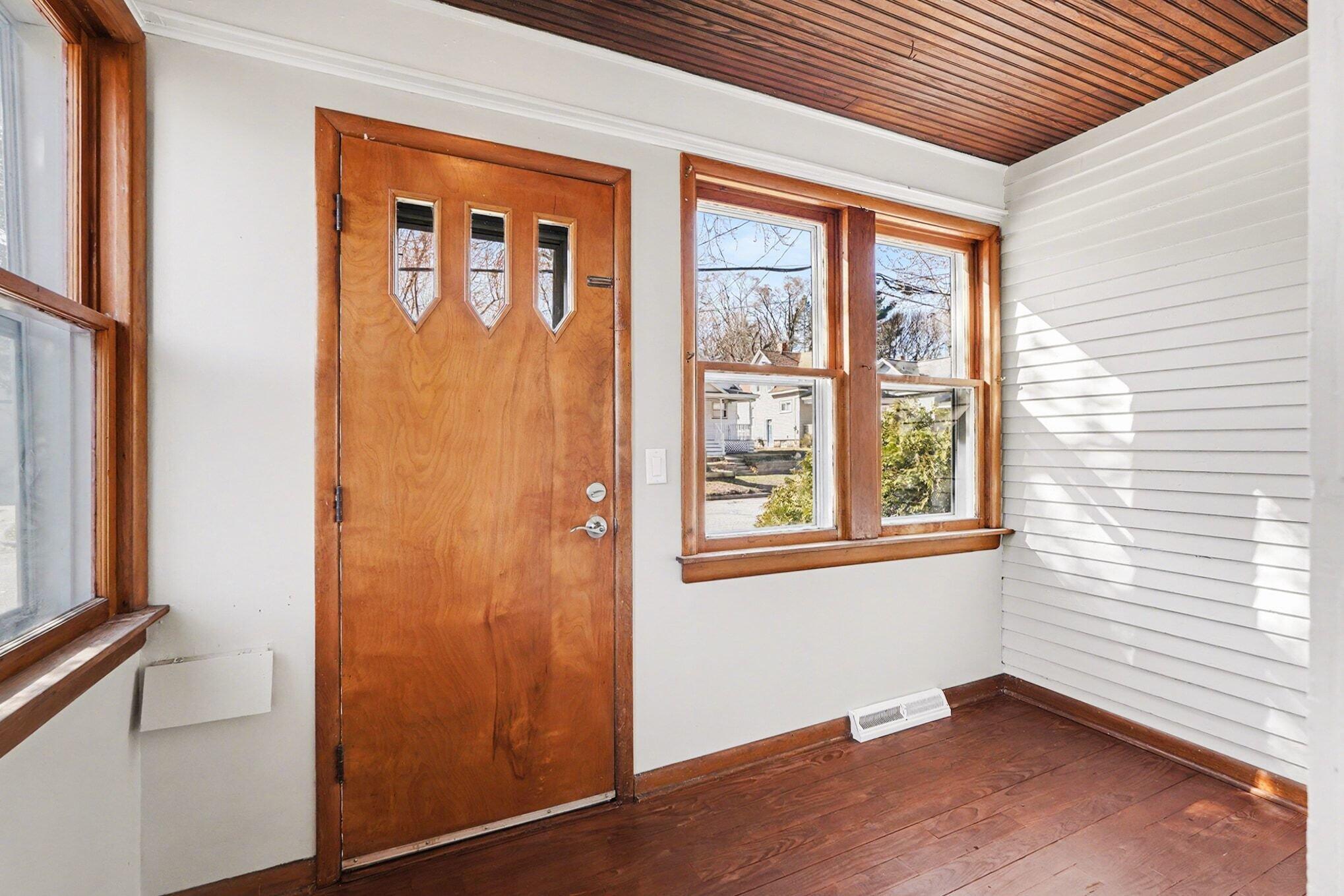 892 W Forest Avenue Muskegon MI 49441