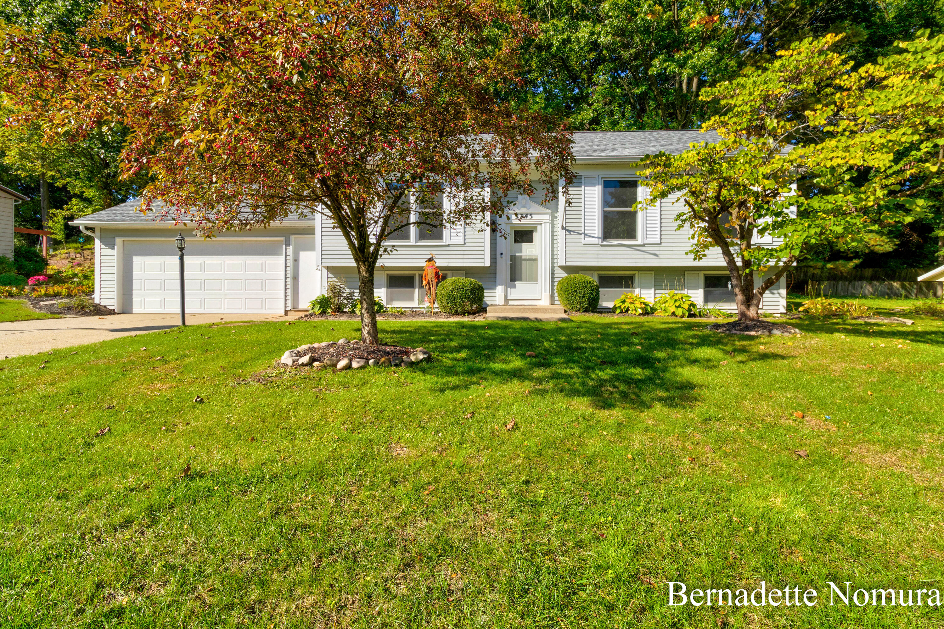 3745 Algansee Drive NE Grand Rapids MI 49525