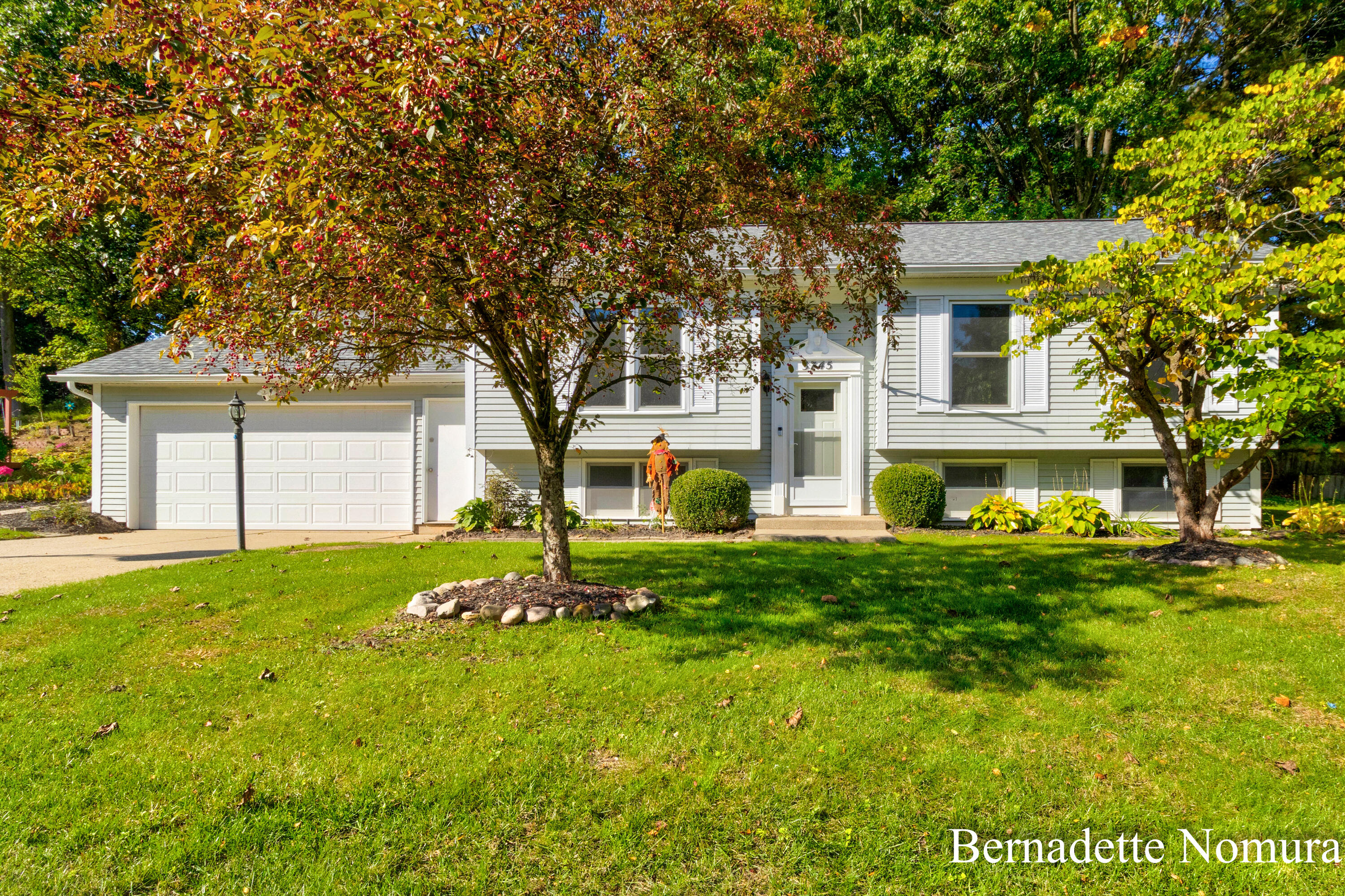 3745 Algansee Drive NE Grand Rapids MI 49525
