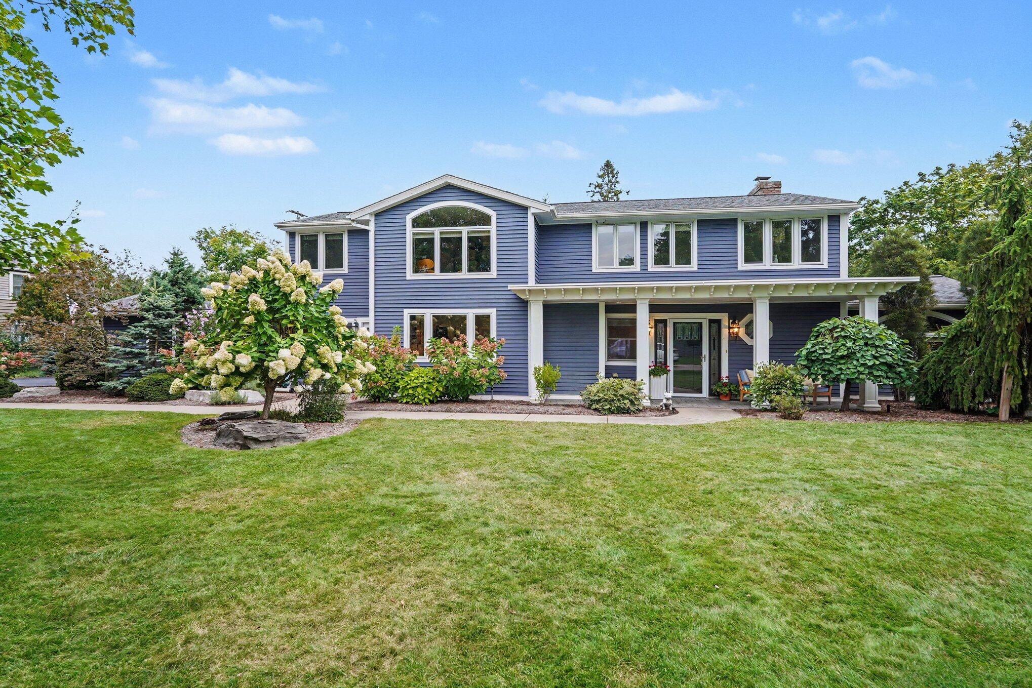 East Grand Rapids MI, 3131 Midland Drive SE