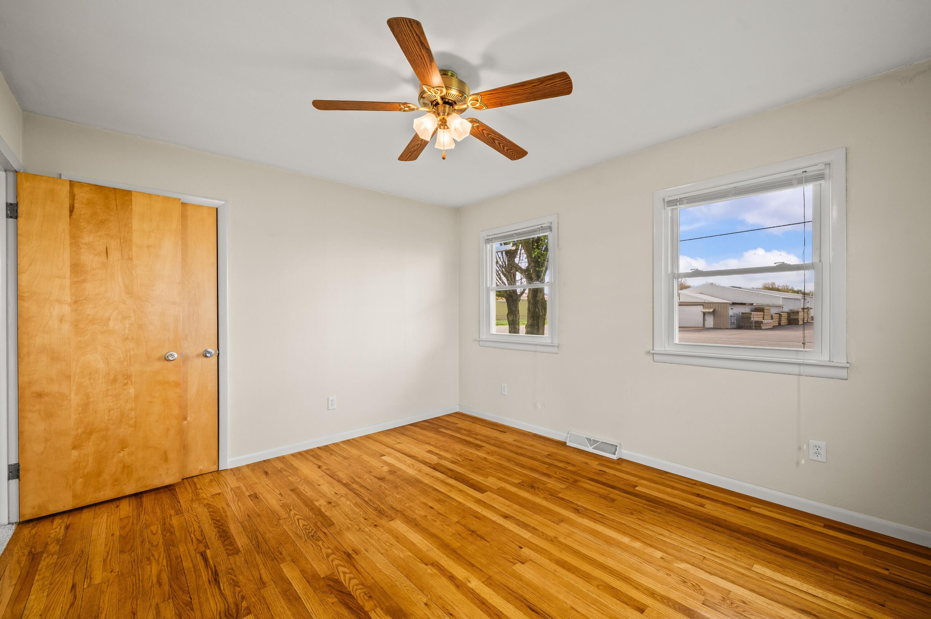 27532 May Street Edwardsburg MI 49112