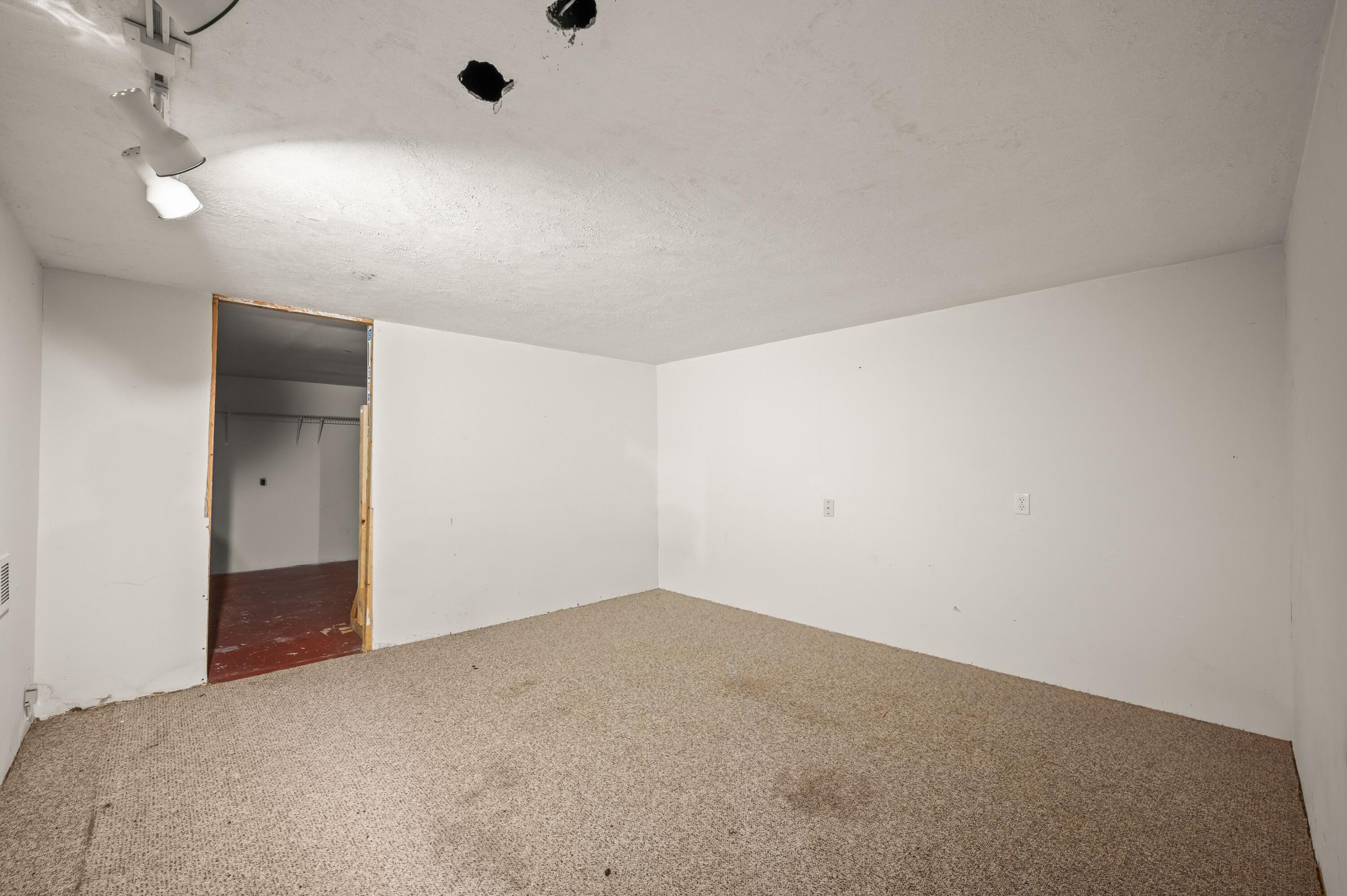 27532 May Street Edwardsburg MI 49112