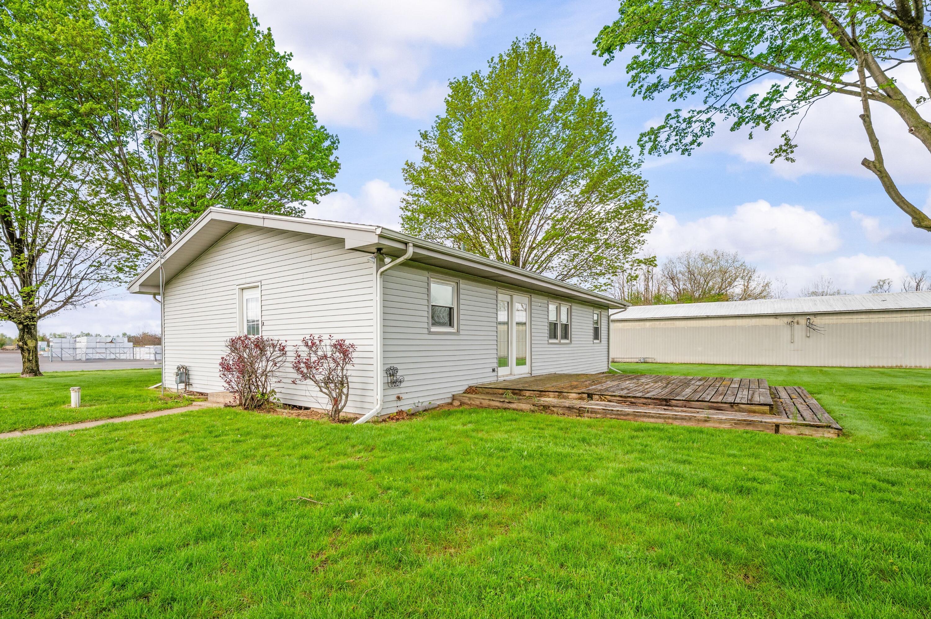 27532 May Street Edwardsburg MI 49112