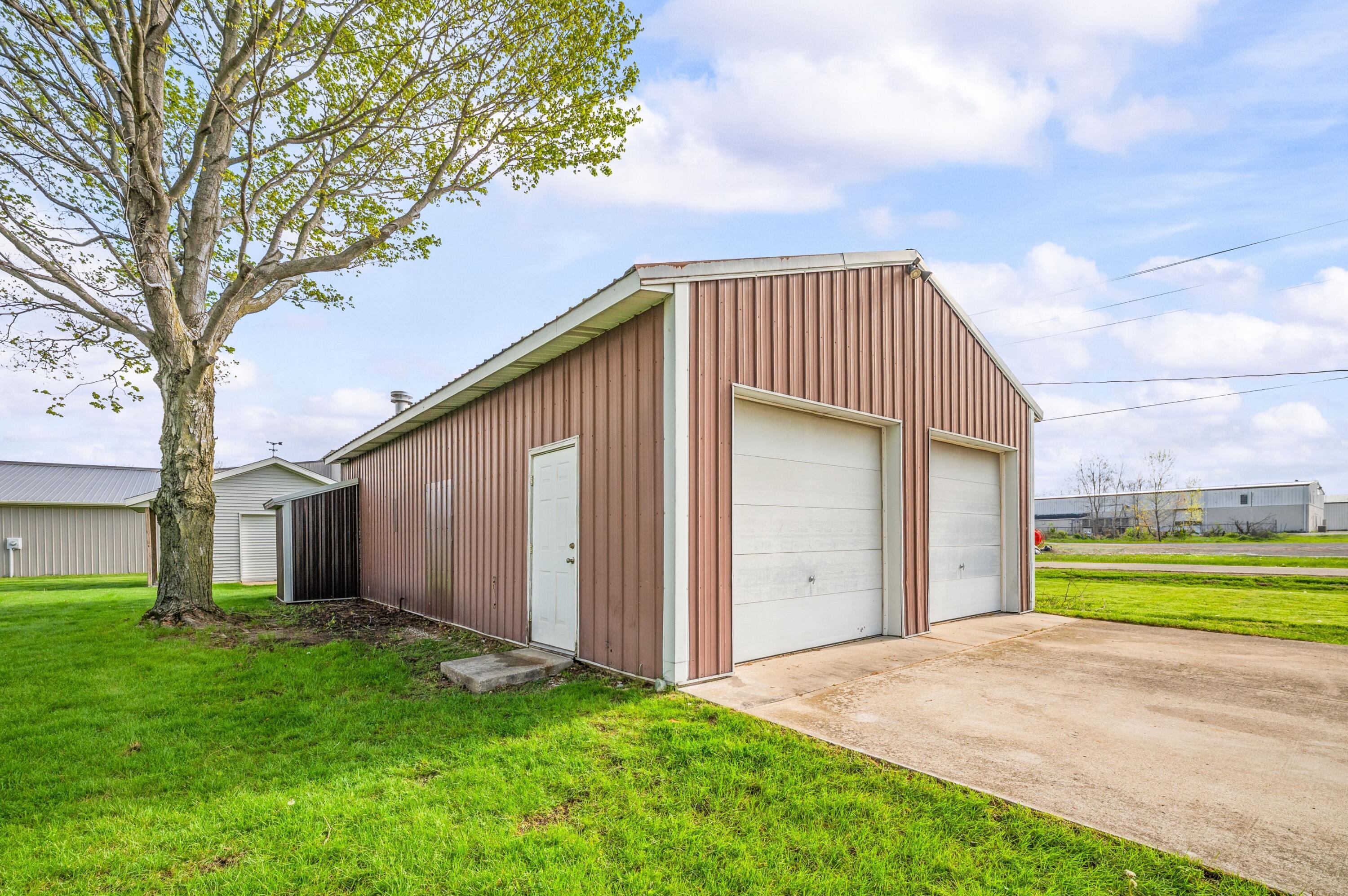 27532 May Street Edwardsburg MI 49112