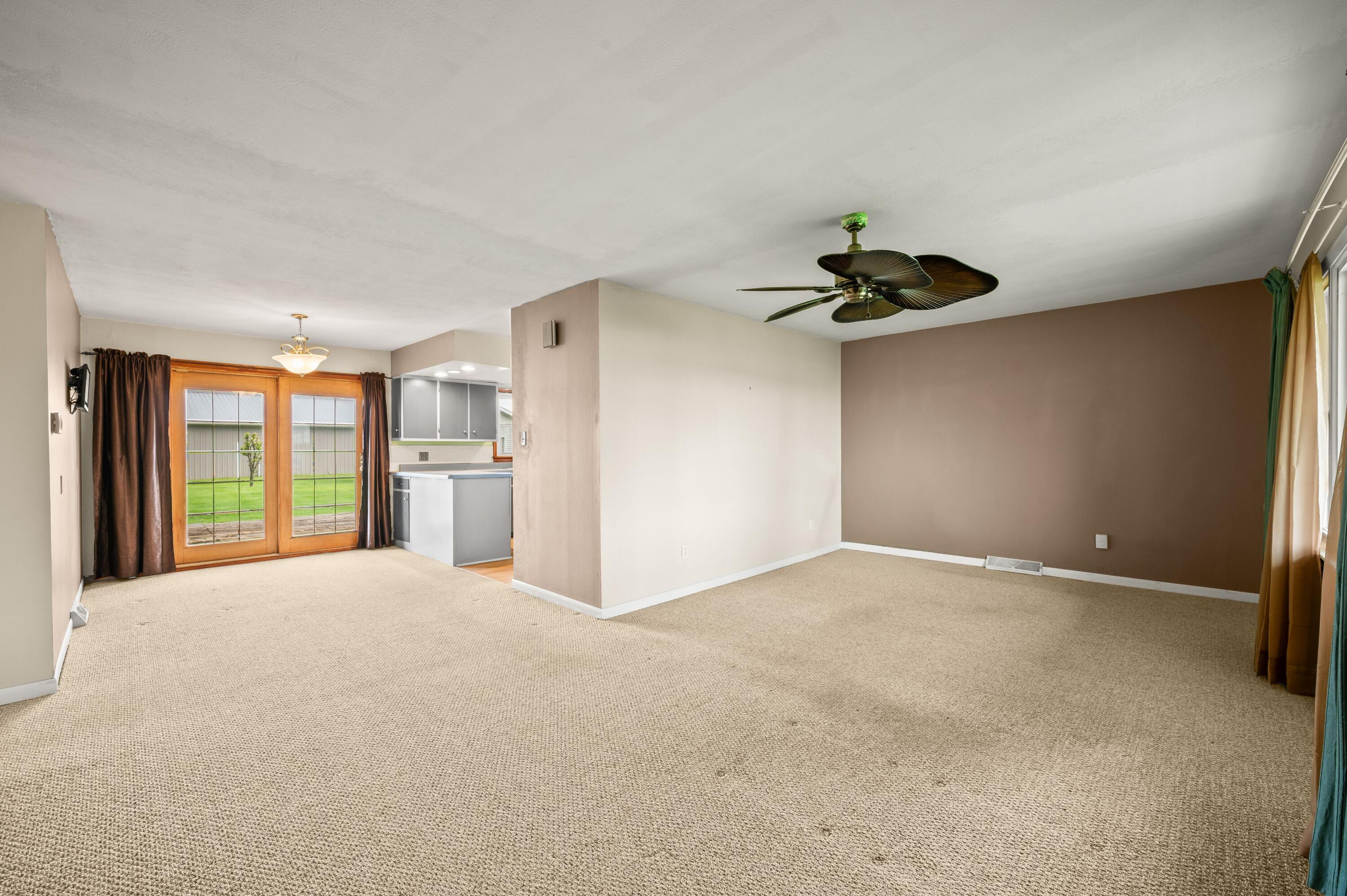 27532 May Street Edwardsburg MI 49112
