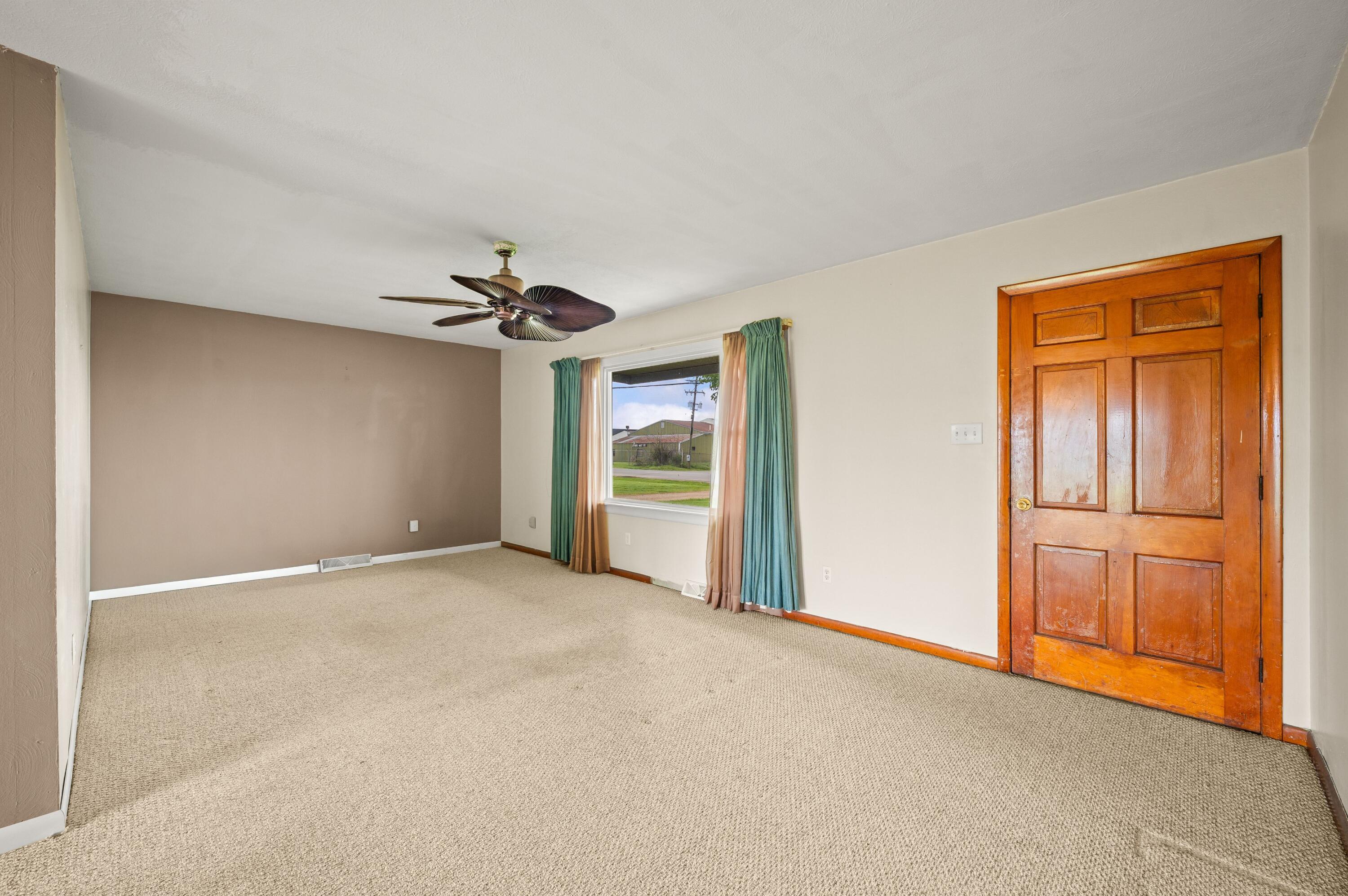 27532 May Street Edwardsburg MI 49112