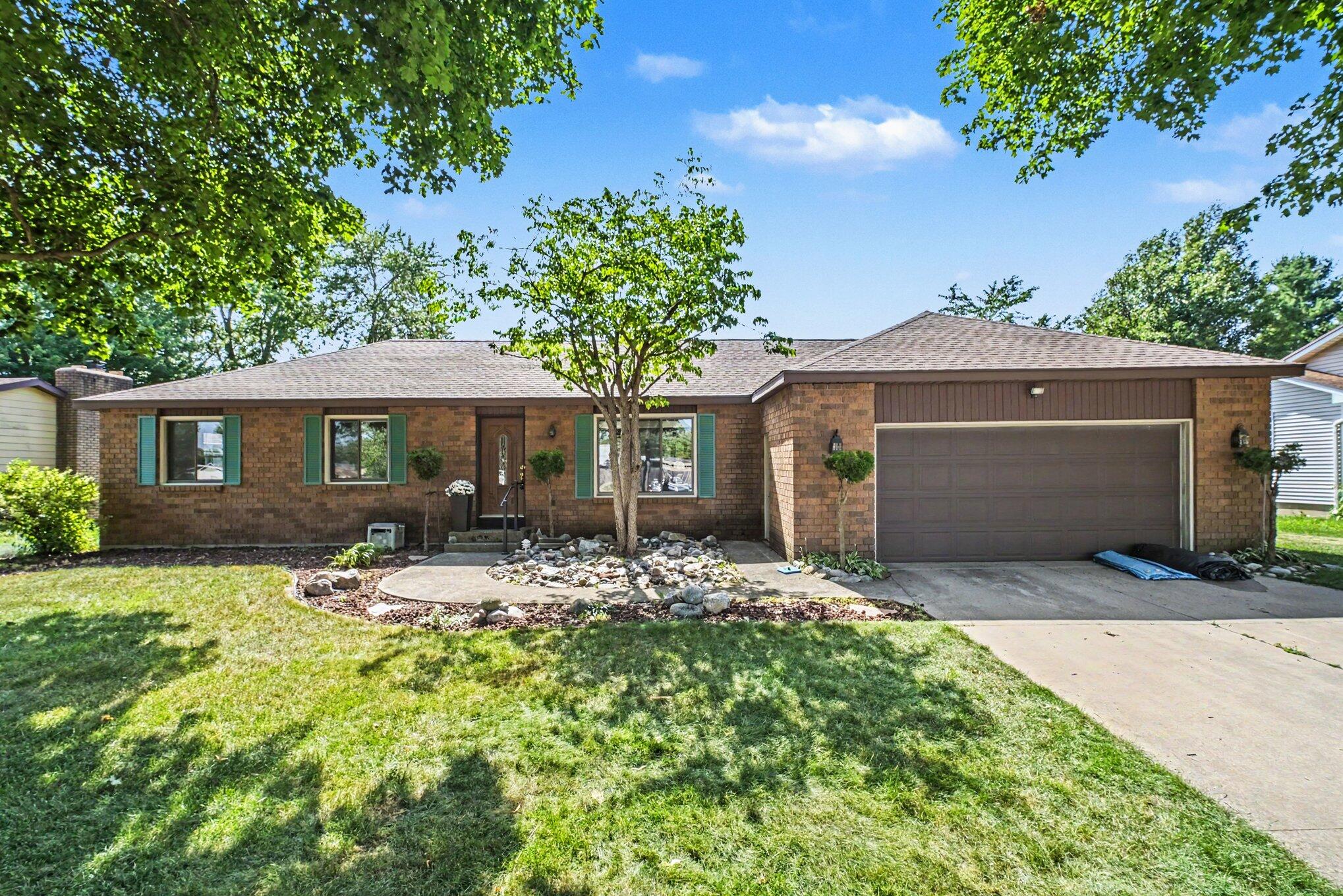 3893 Granada Court NW Grand Rapids MI 49534