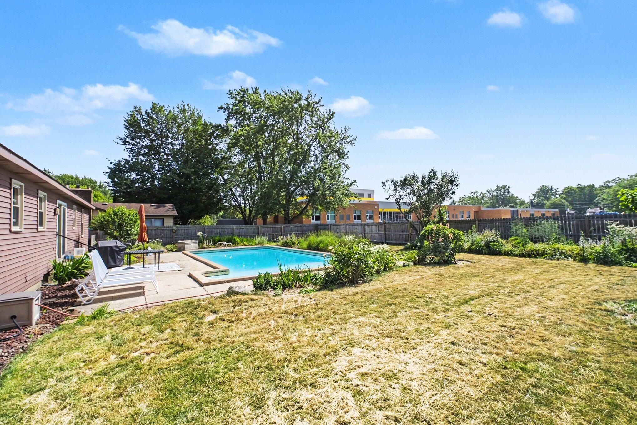 3893 Granada Court NW Grand Rapids MI 49534