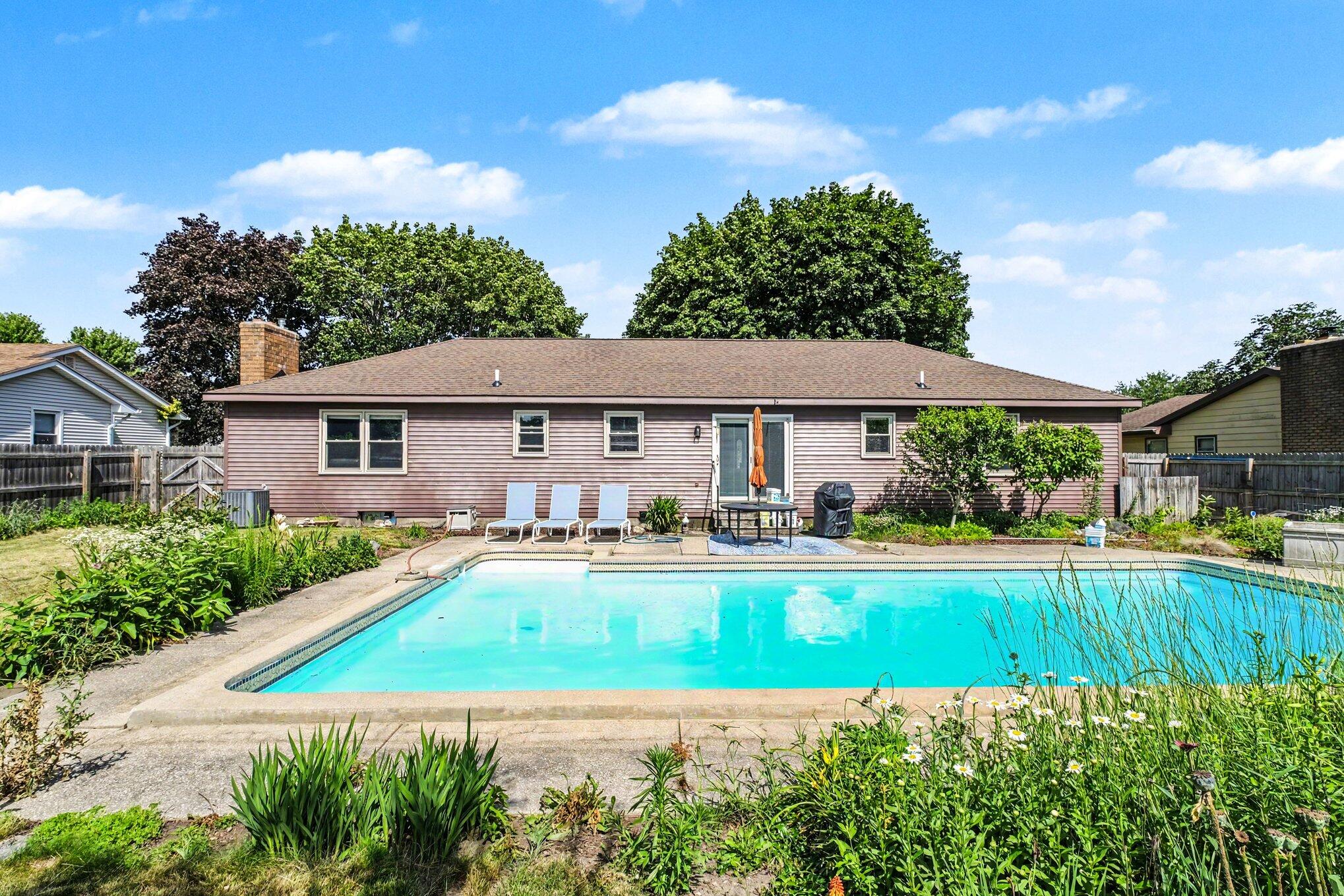 3893 Granada Court NW Grand Rapids MI 49534