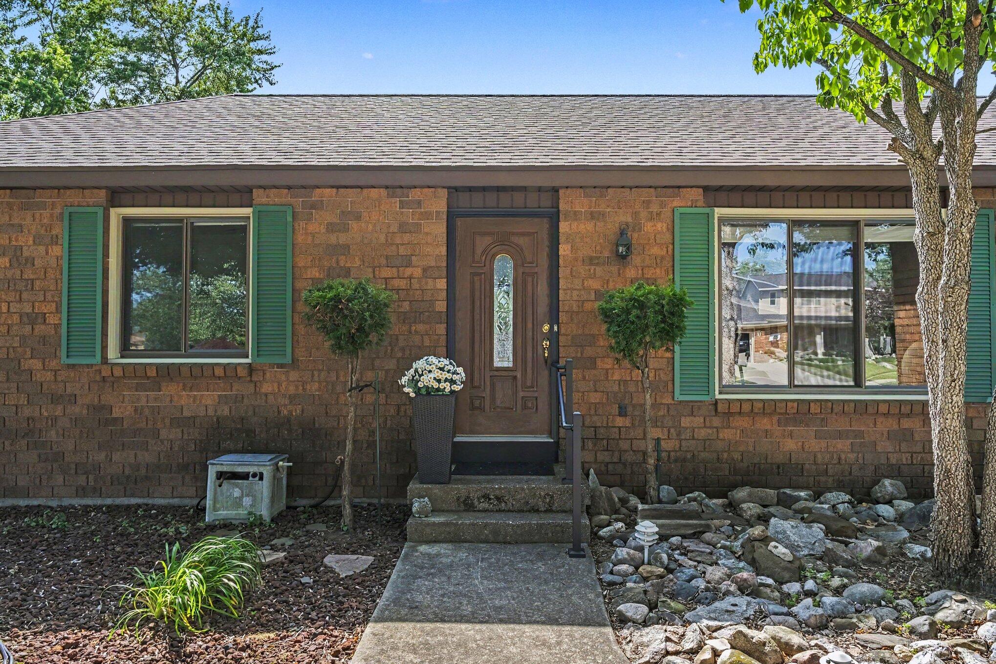 3893 Granada Court NW Grand Rapids MI 49534