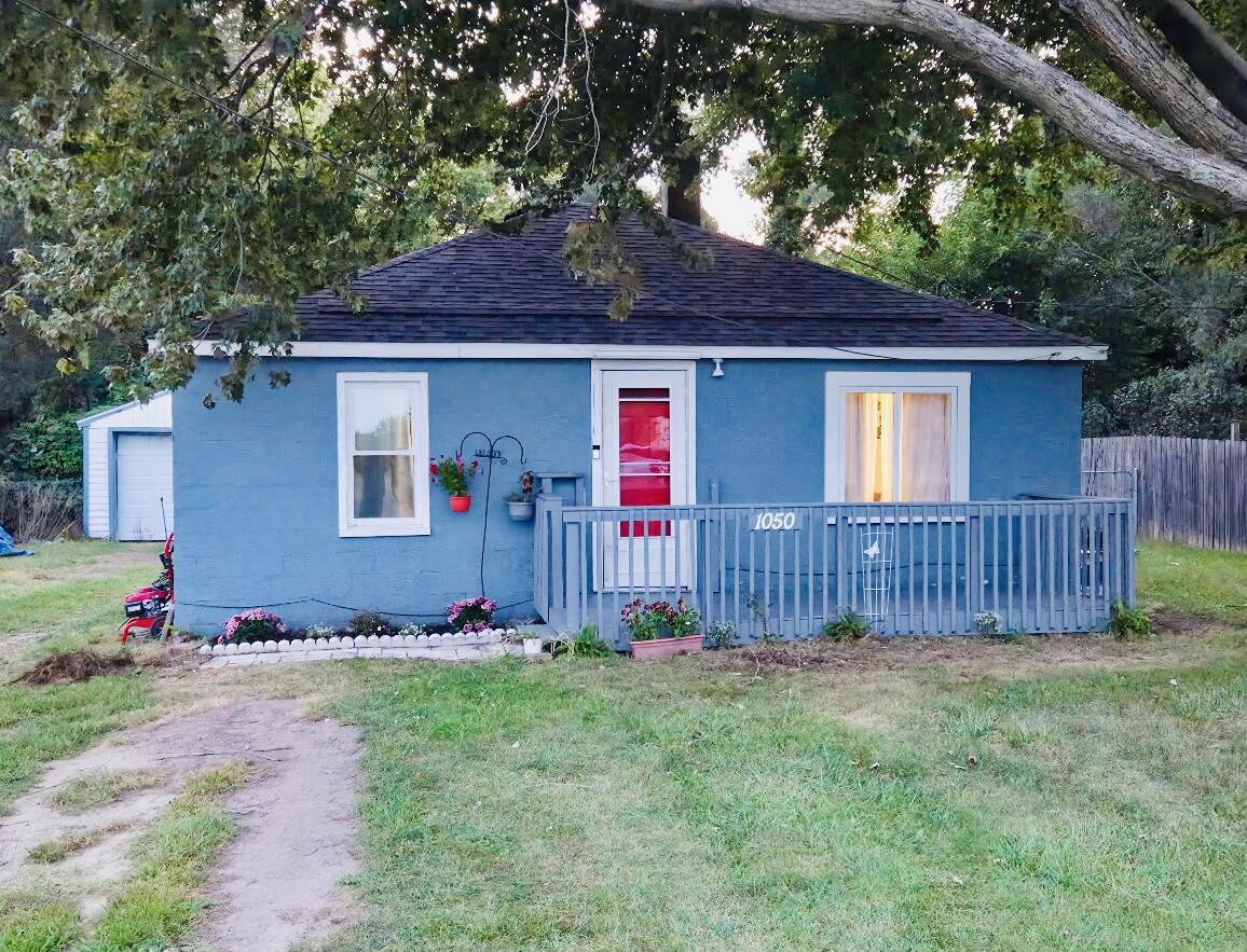 1050 S Crystal Avenue Benton Harbor MI 49022