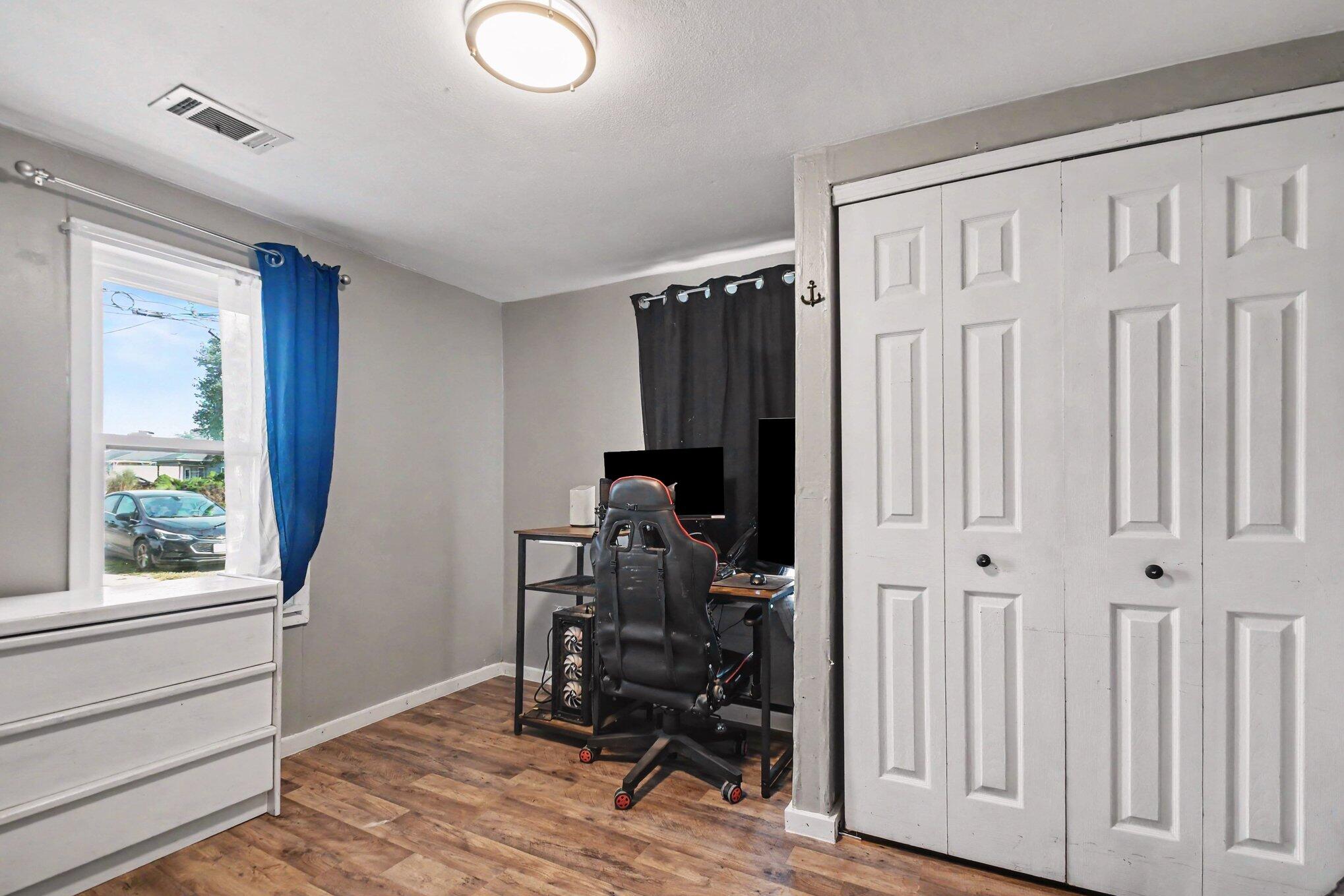 1050 S Crystal Avenue Benton Harbor MI 49022
