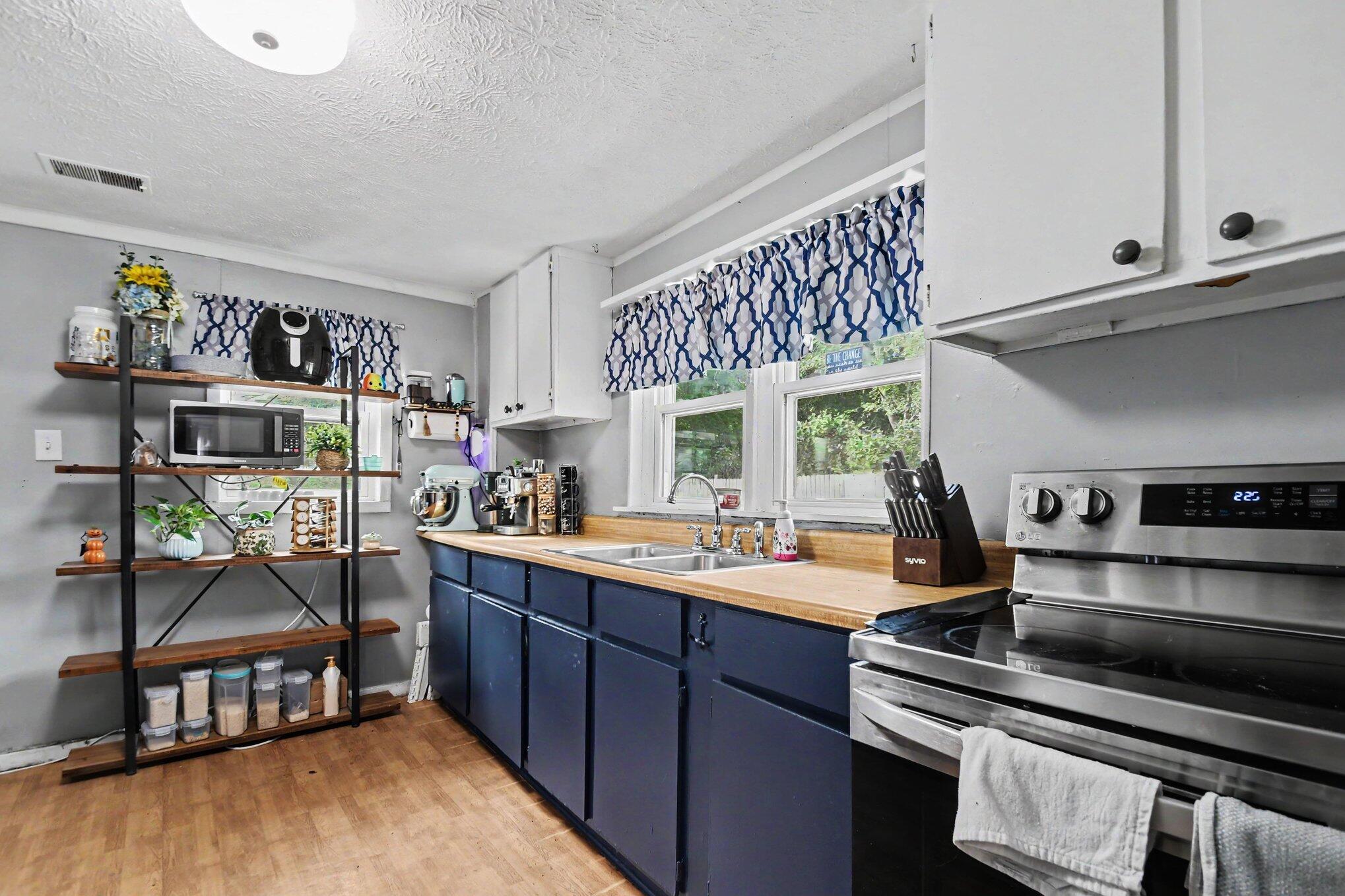 1050 S Crystal Avenue Benton Harbor MI 49022