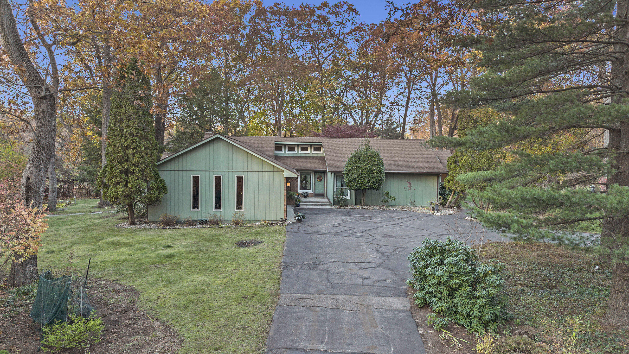 46308 Royal Avenue New Buffalo MI 49117