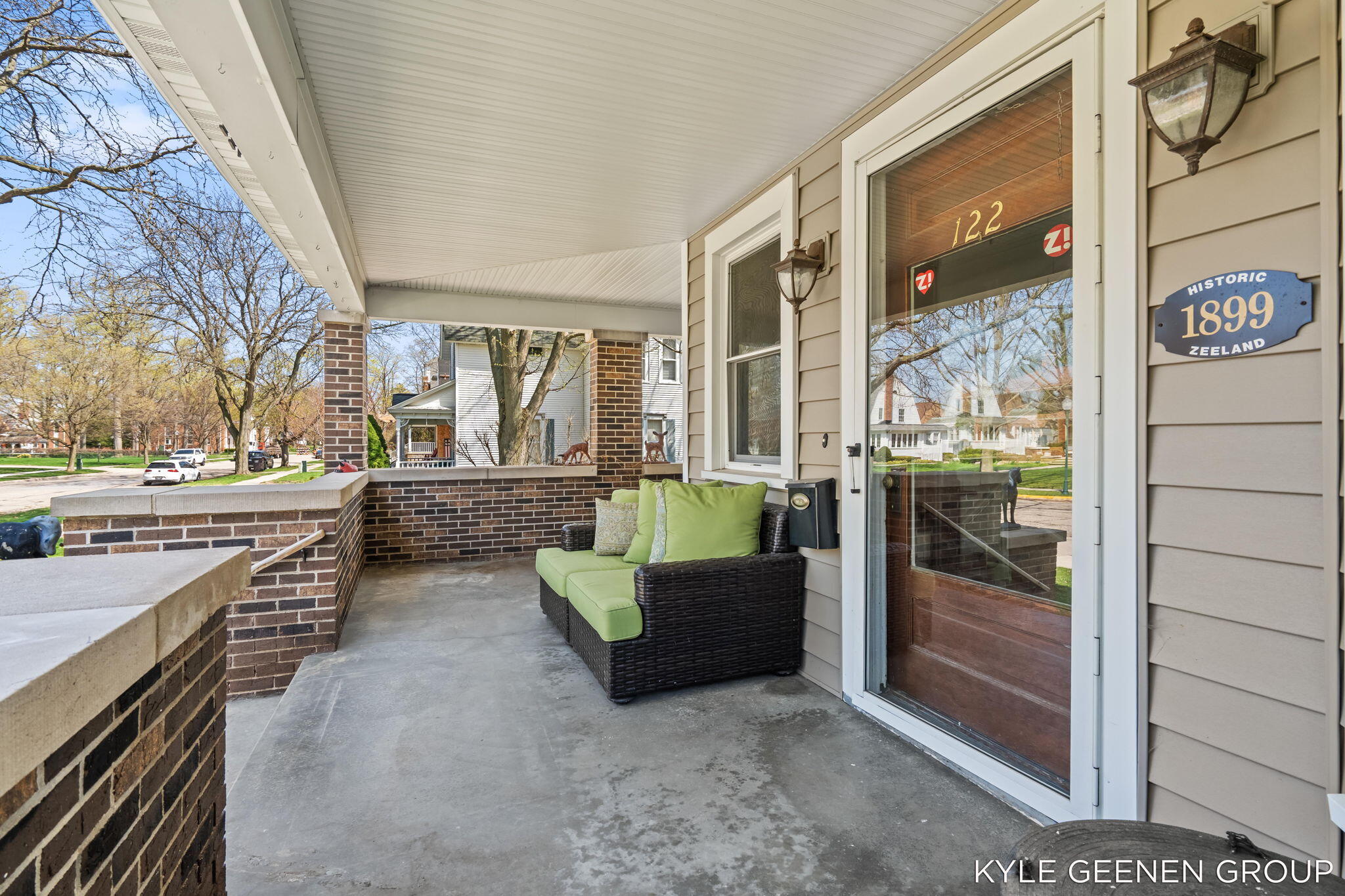 122 E Central Avenue Zeeland MI 49464