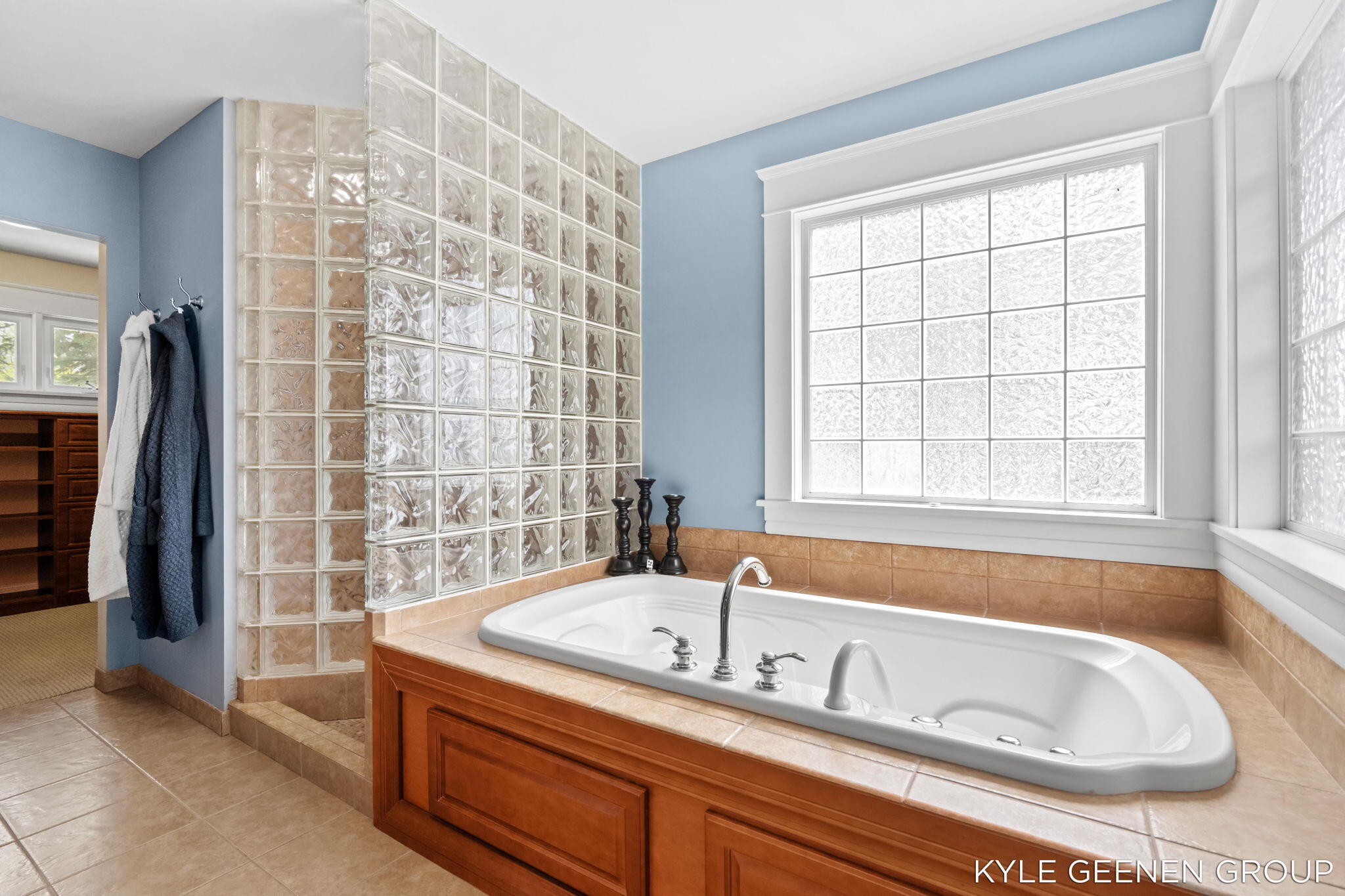 122 E Central Avenue Zeeland MI 49464