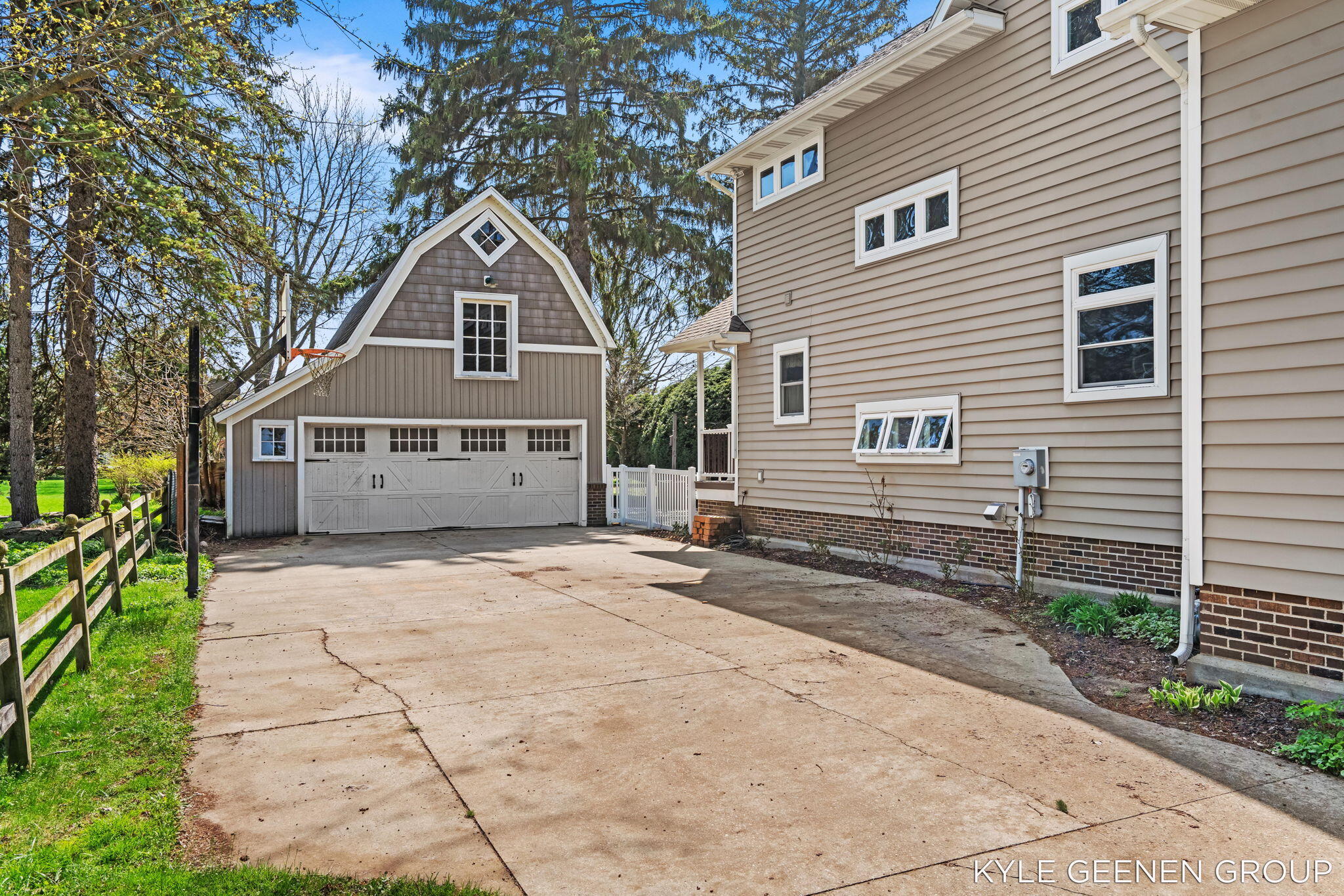 122 E Central Avenue Zeeland MI 49464