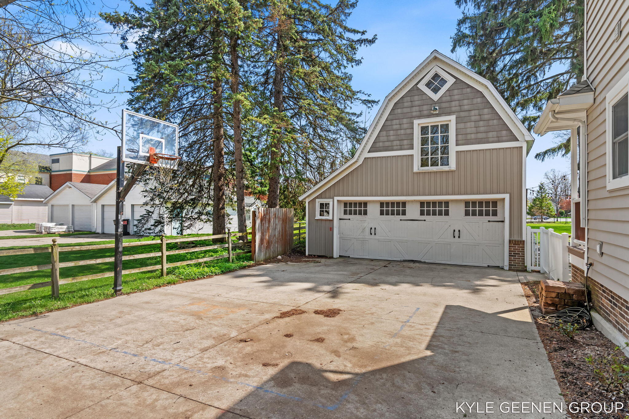 122 E Central Avenue Zeeland MI 49464