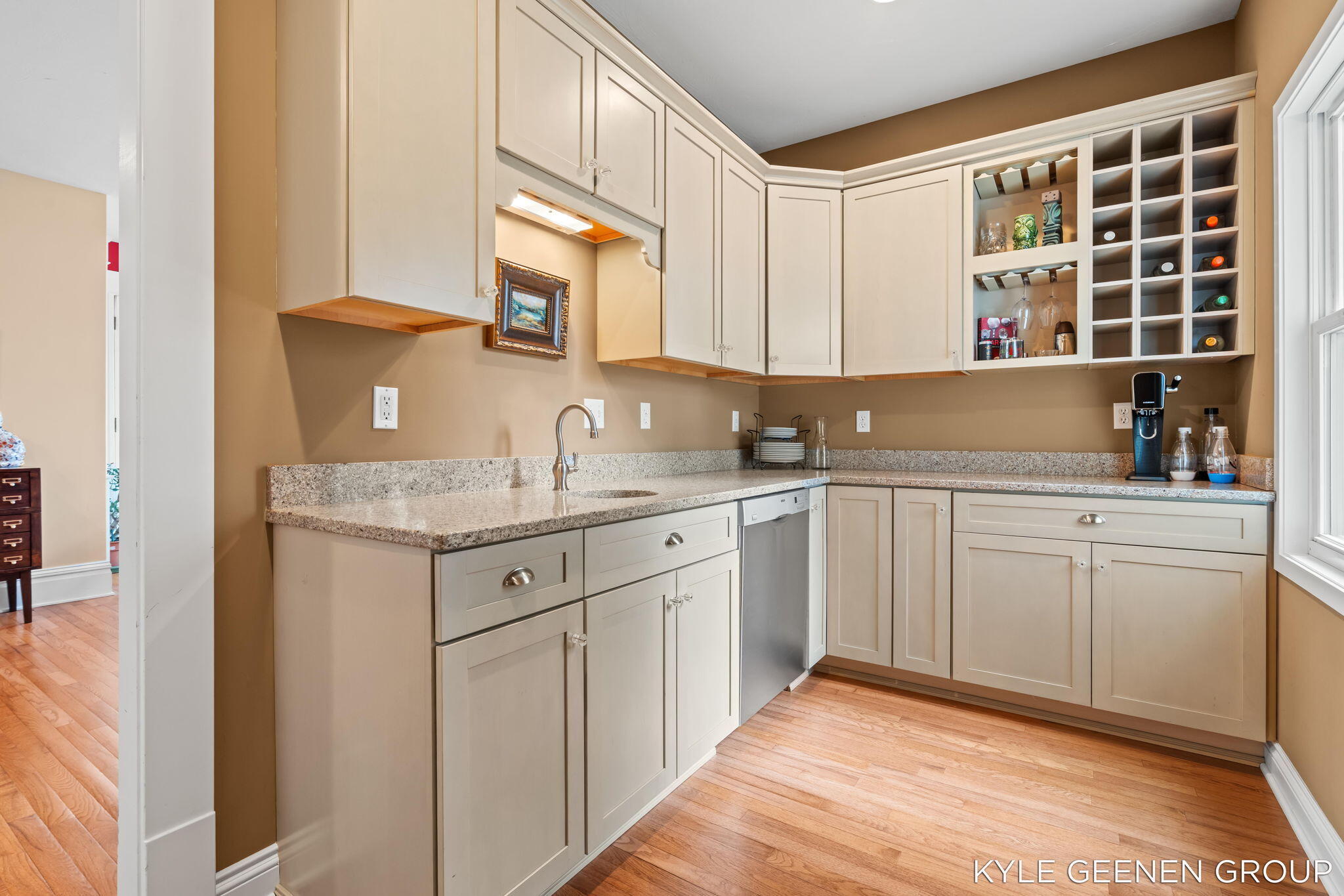 122 E Central Avenue Zeeland MI 49464